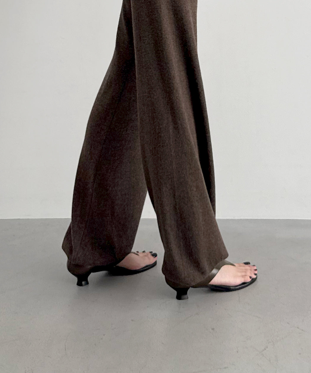 Gimaguas Sindi trouser "BROWN"