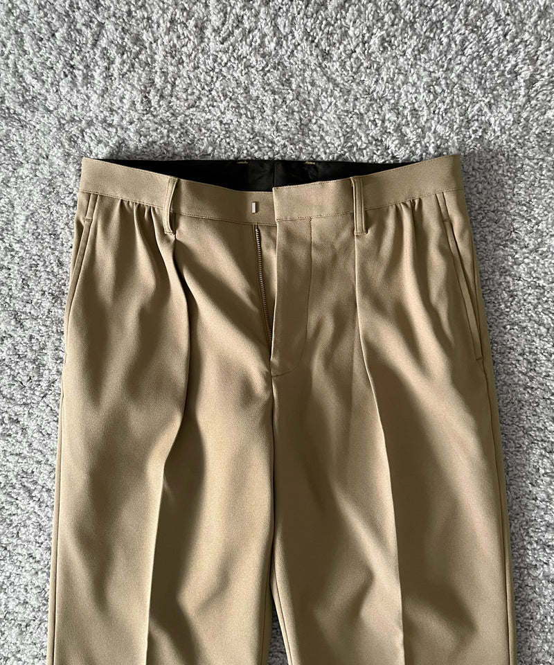 UNUSED Uw1203 straight slacks “BEIGE"