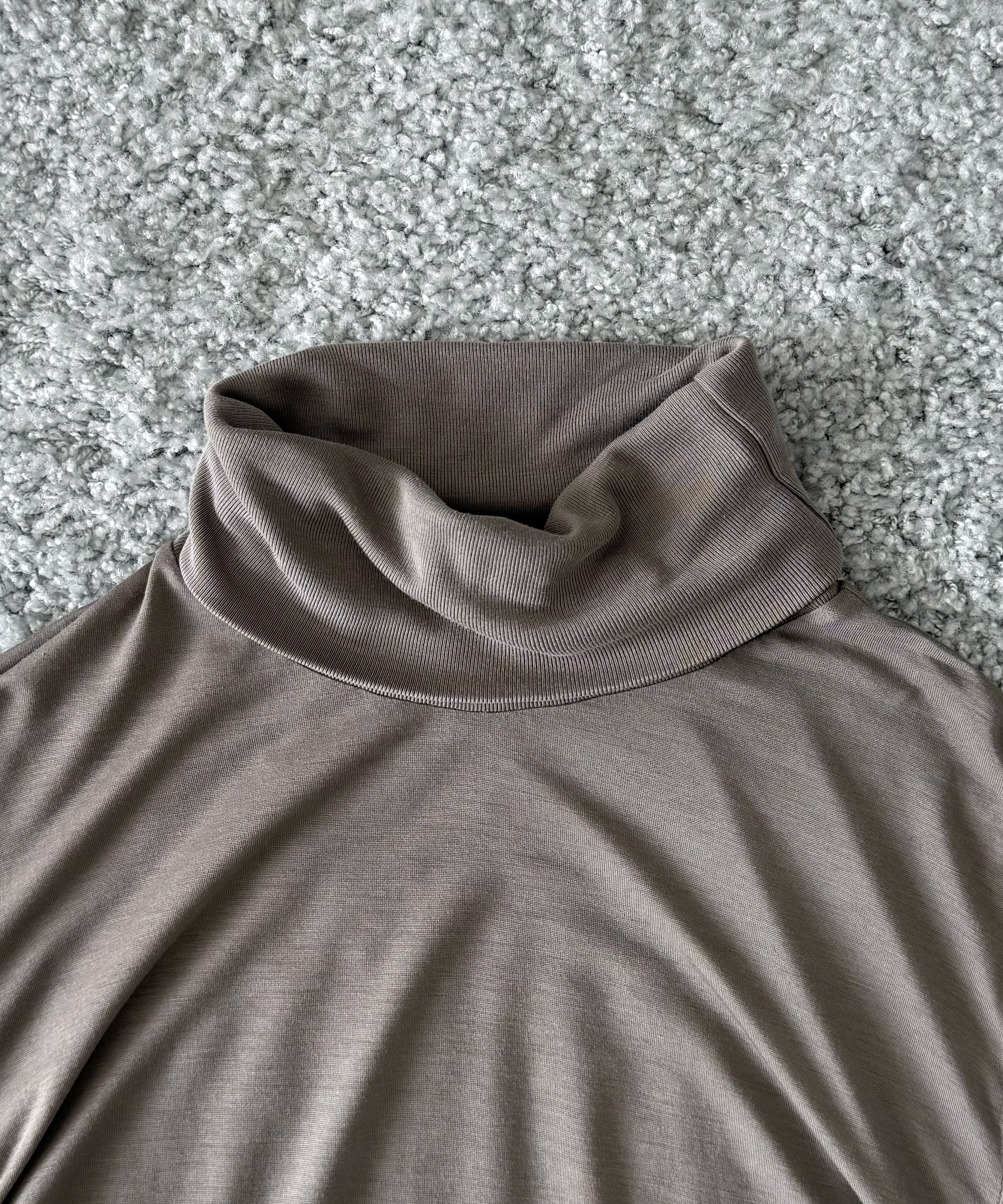 Baserange Long sleeve turtleneck "GILDAGREY"