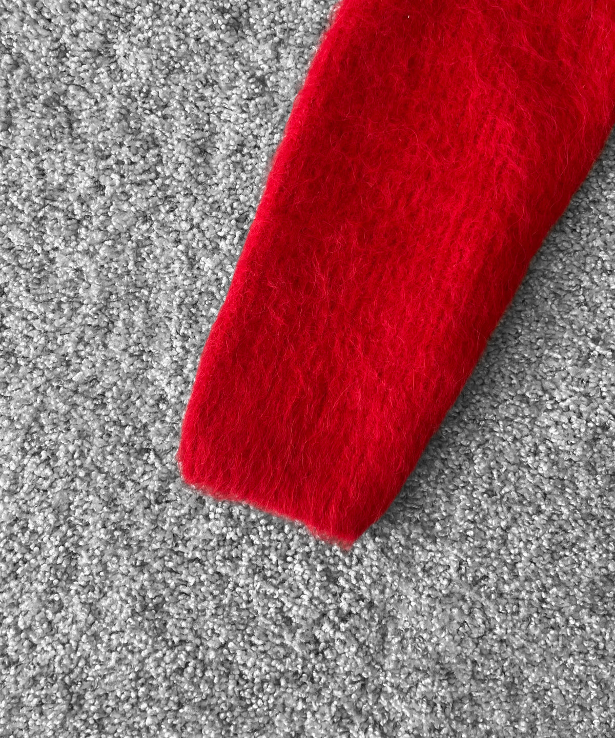 sefr Haru sweater "RED ALPACA"