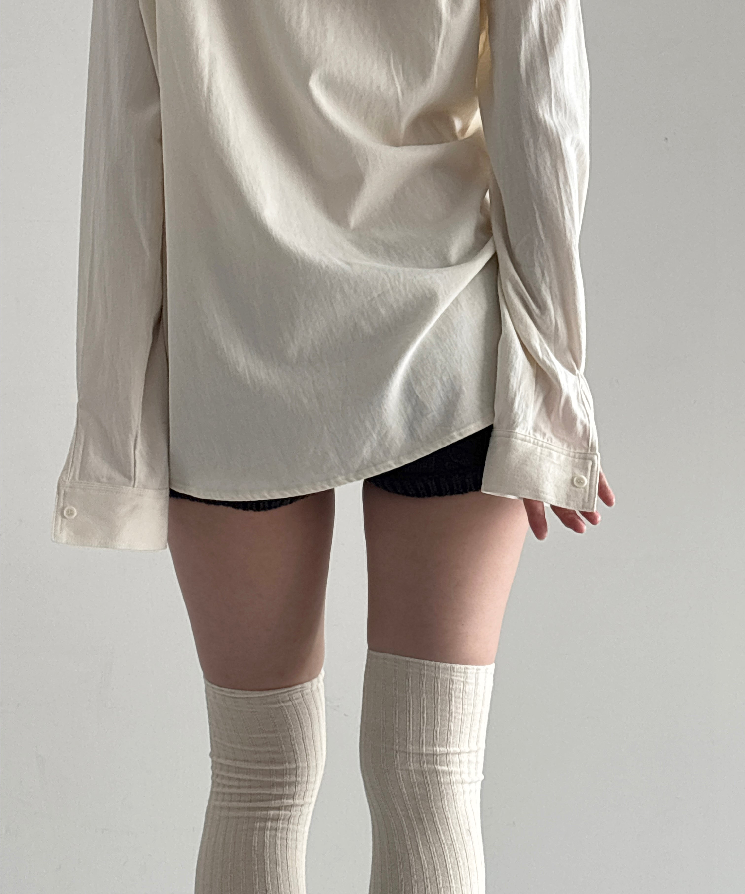 ULIKASANCTUS Half-hidden placket shirts "CREAM"