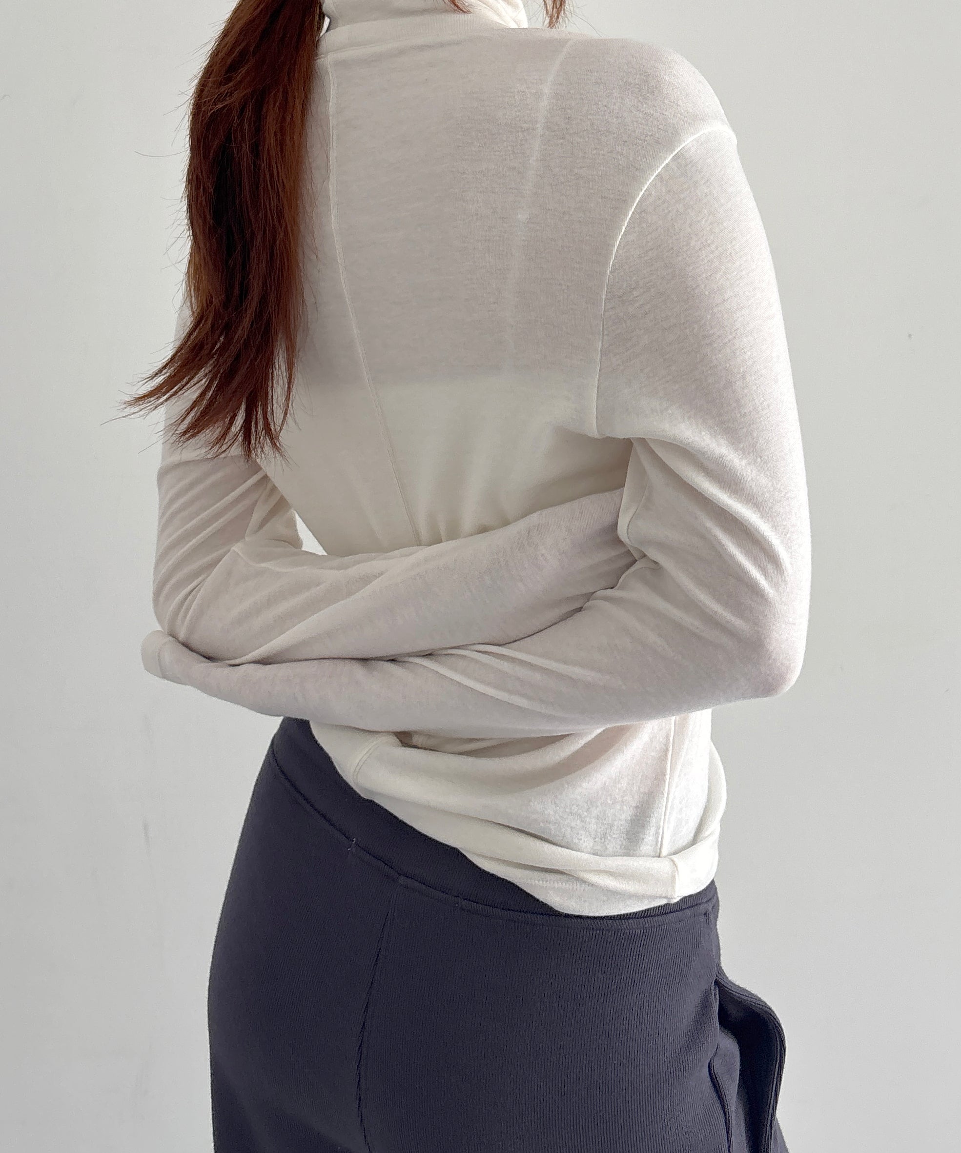 ULIKASANCTUS Posture turtle neck t "CREAM"