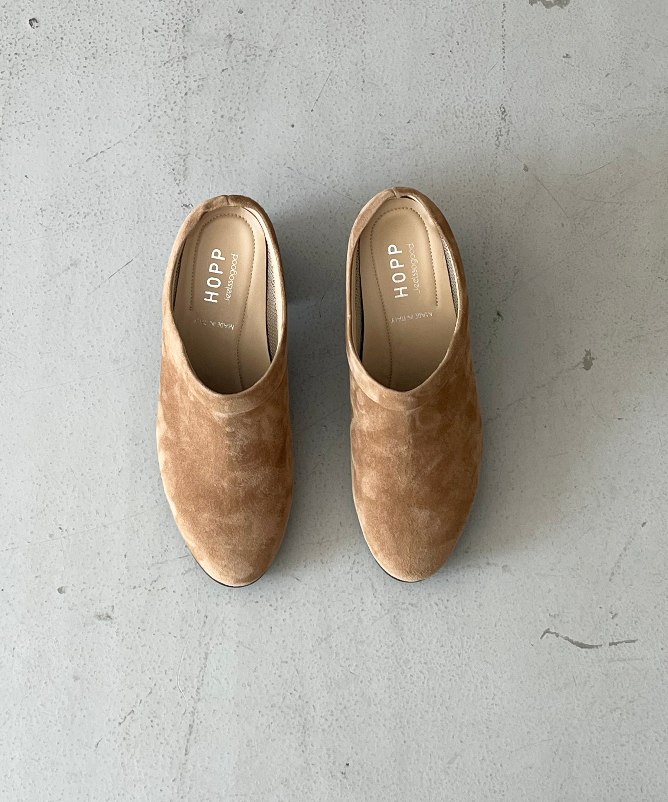 HOPP Collared mule "CARAMEL SUEDE"