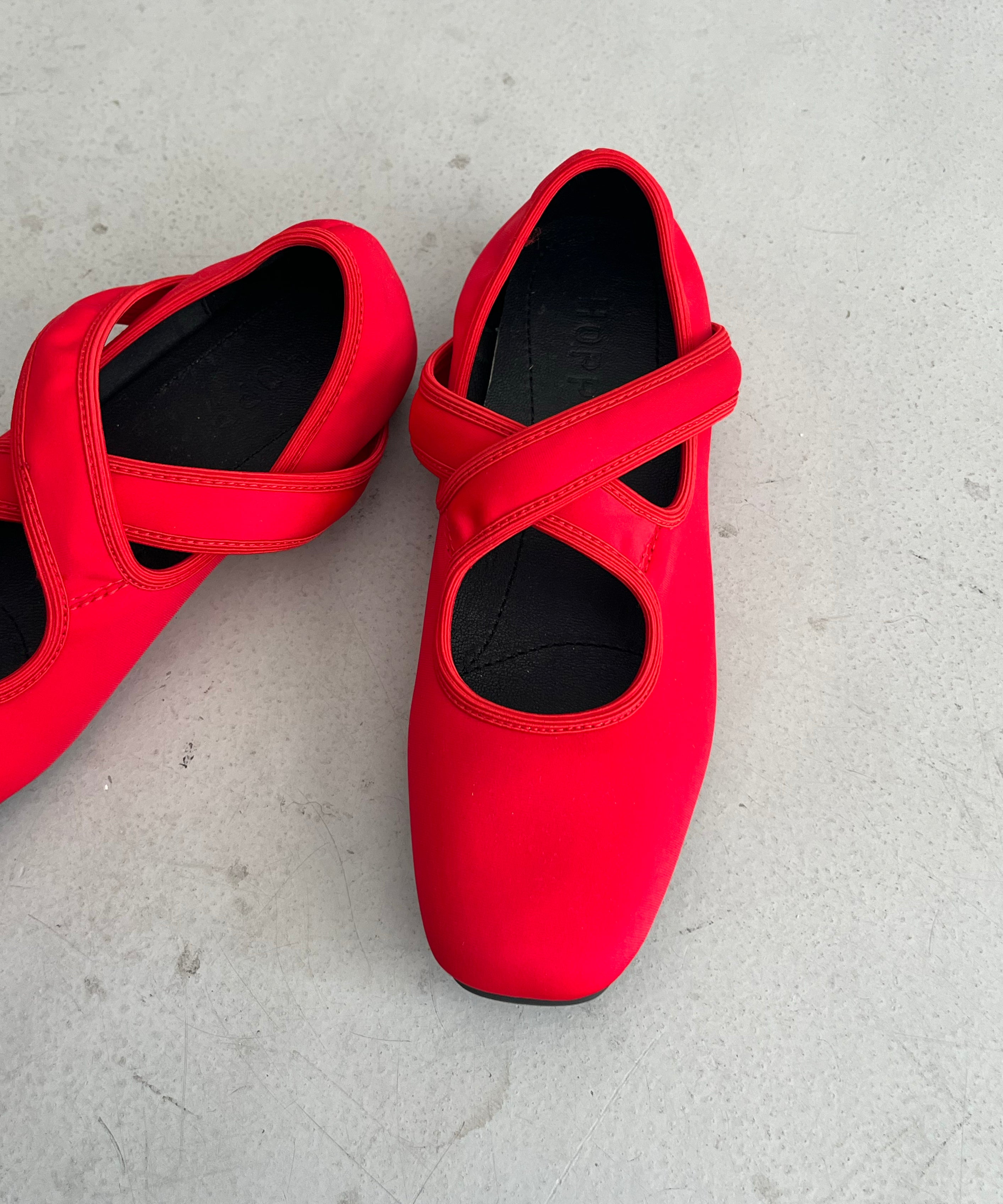 HOPP X ballet "CHERRY STRETCH"