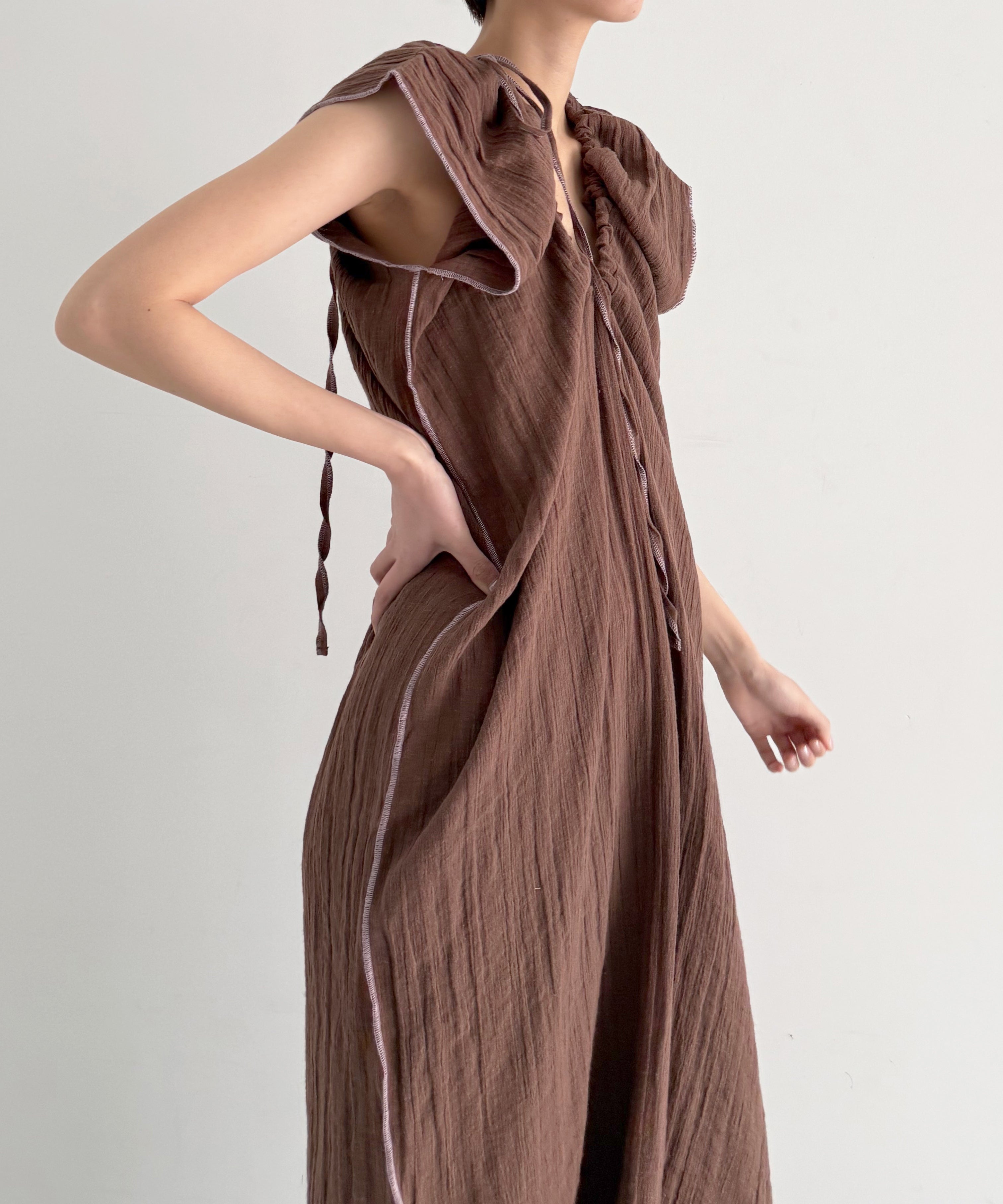 Baserange Max dress "LOAMBROWN"
