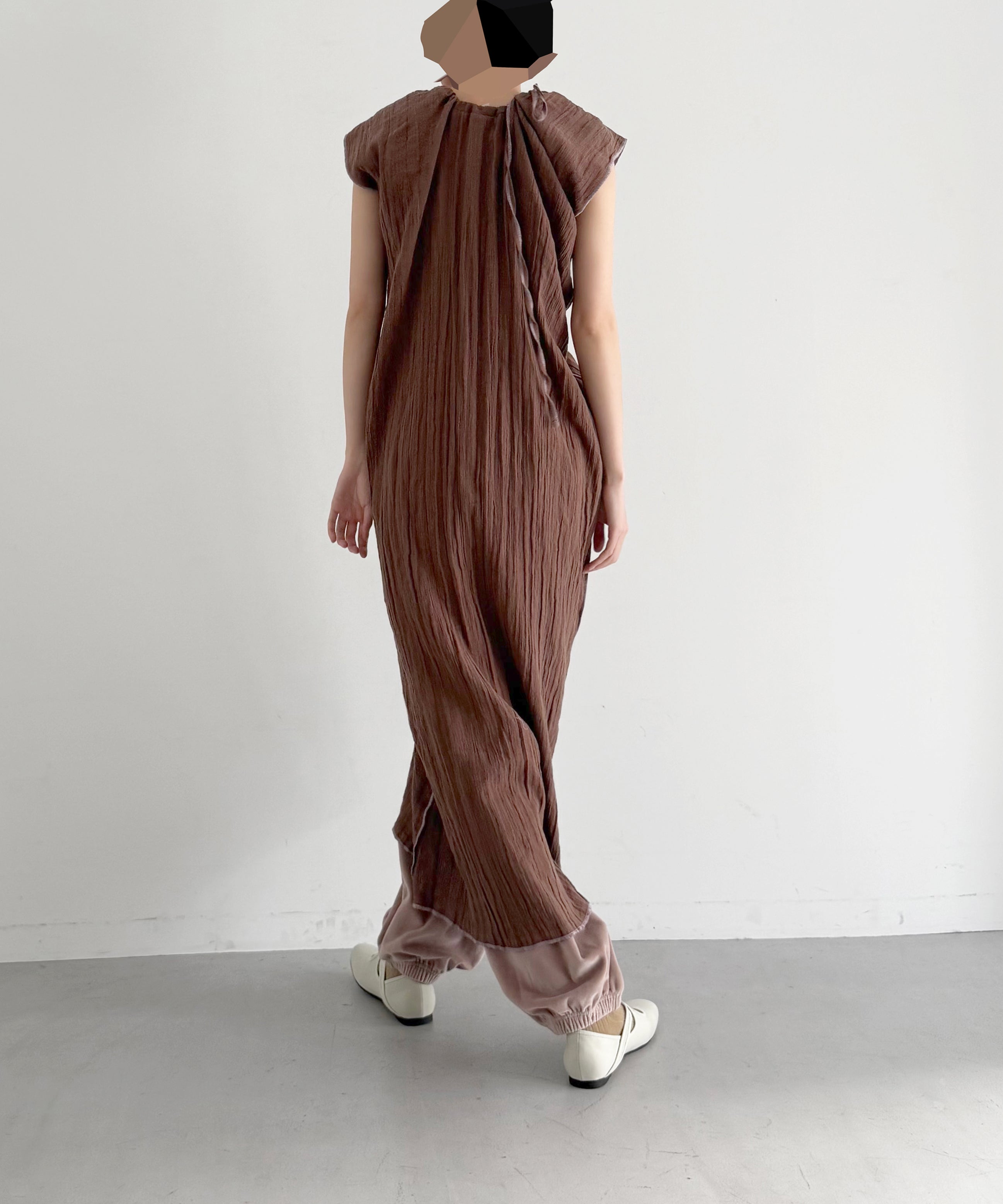 Baserange Max dress "LOAMBROWN"