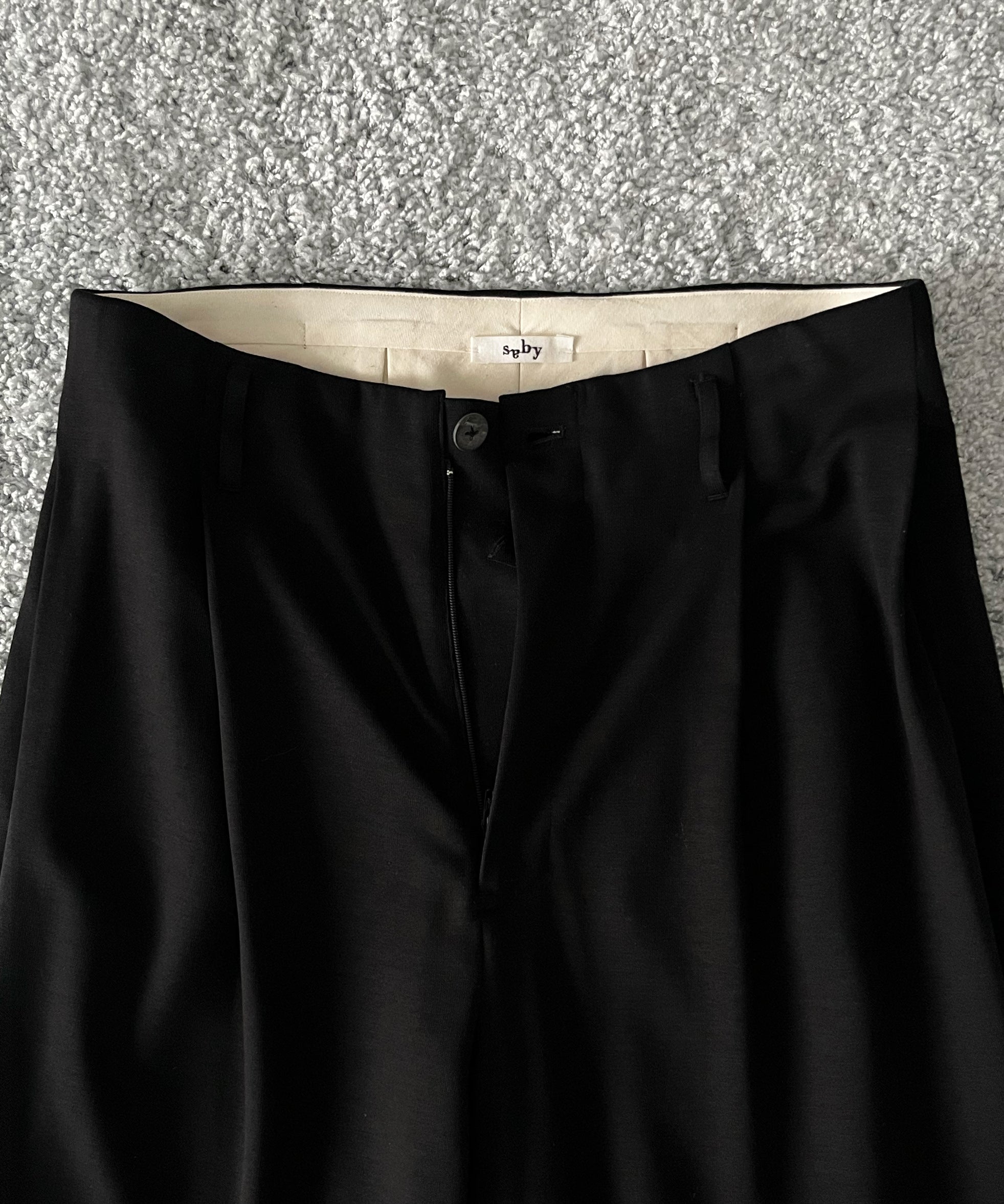 saby Two tuck trouser - recycled fiber jersey fab -  "BLACK"
