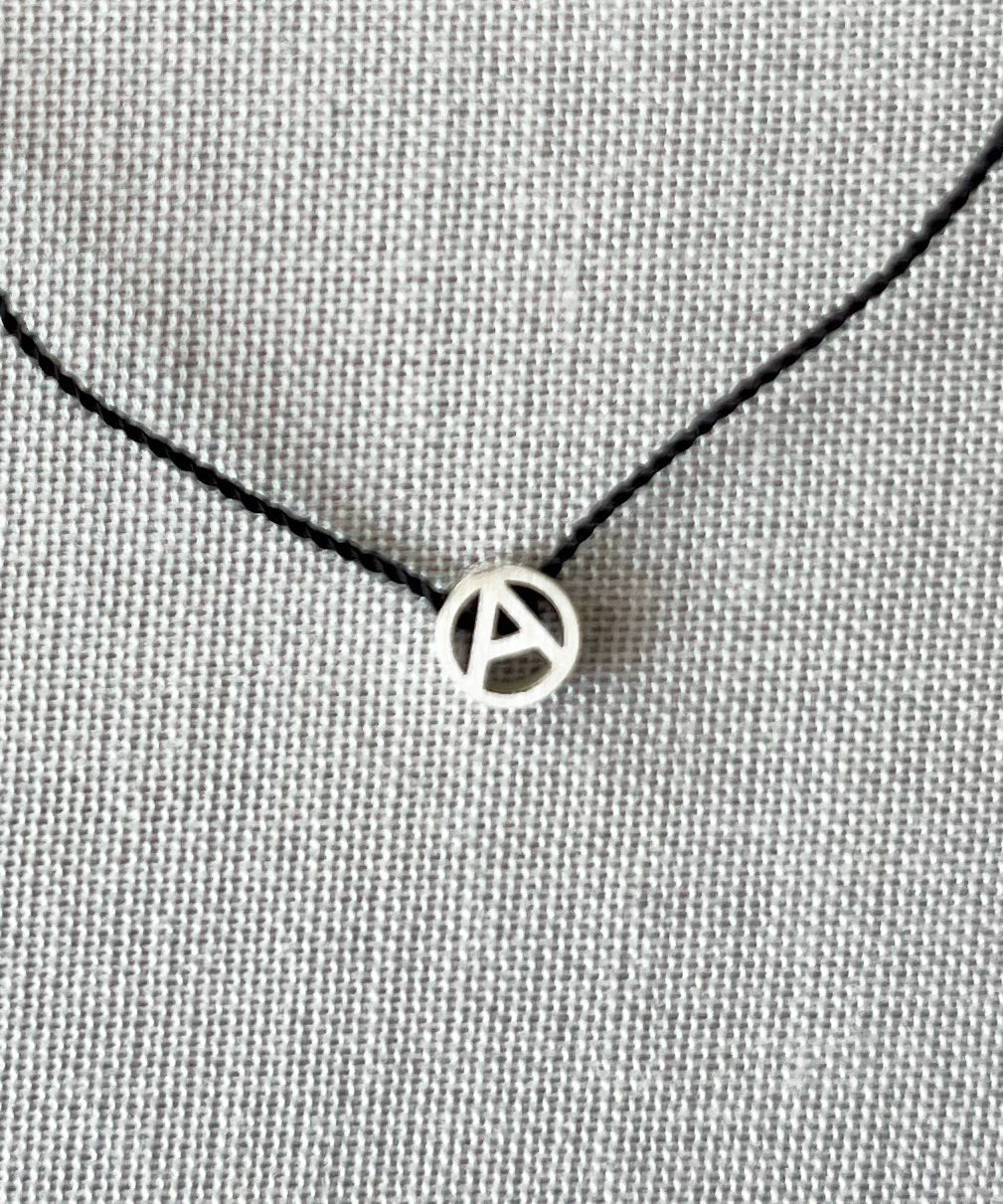 PHINGERIN Tiny a necklace "A:BLACK"