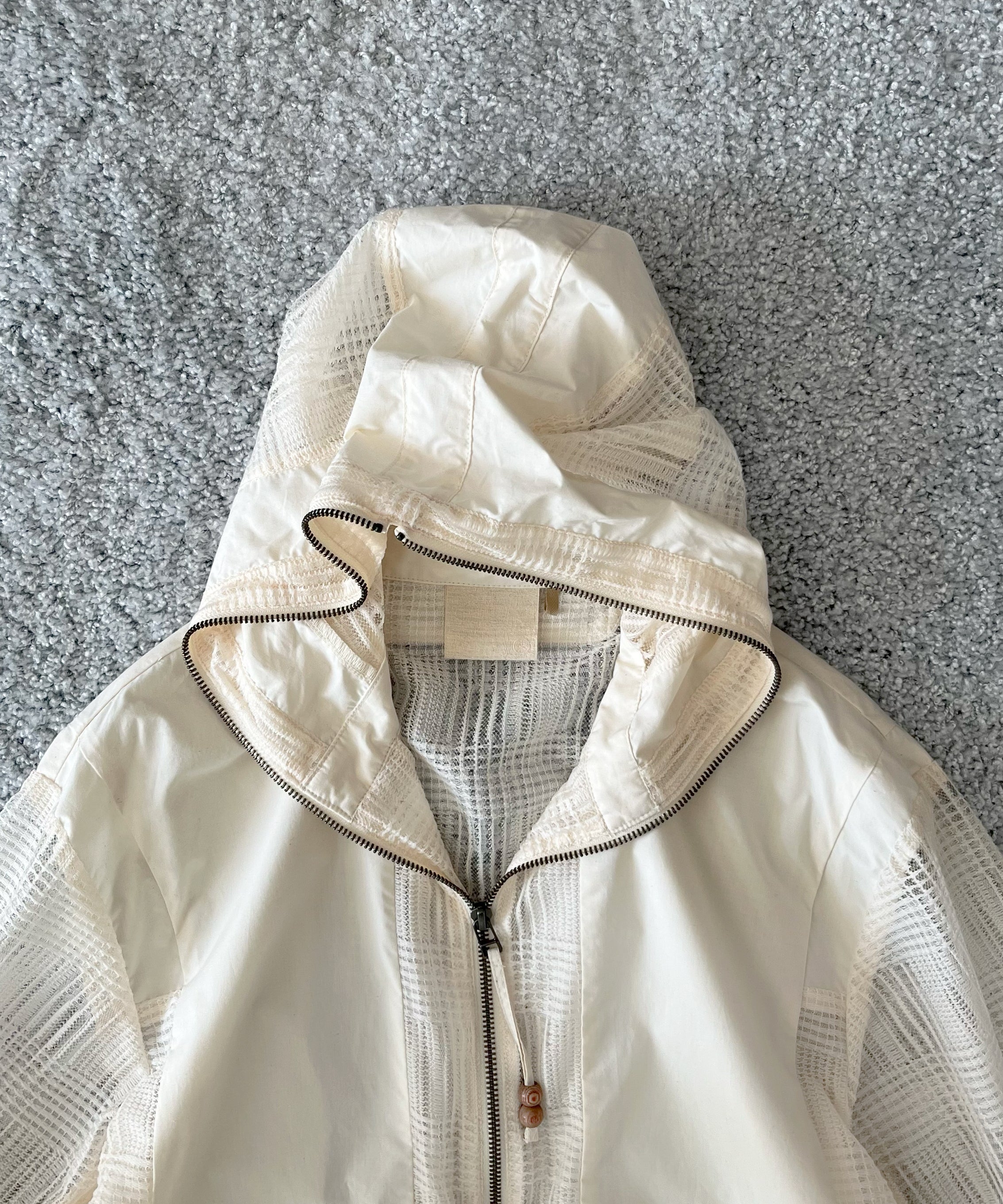 JIAN YE Lace monster hood "ECRU"