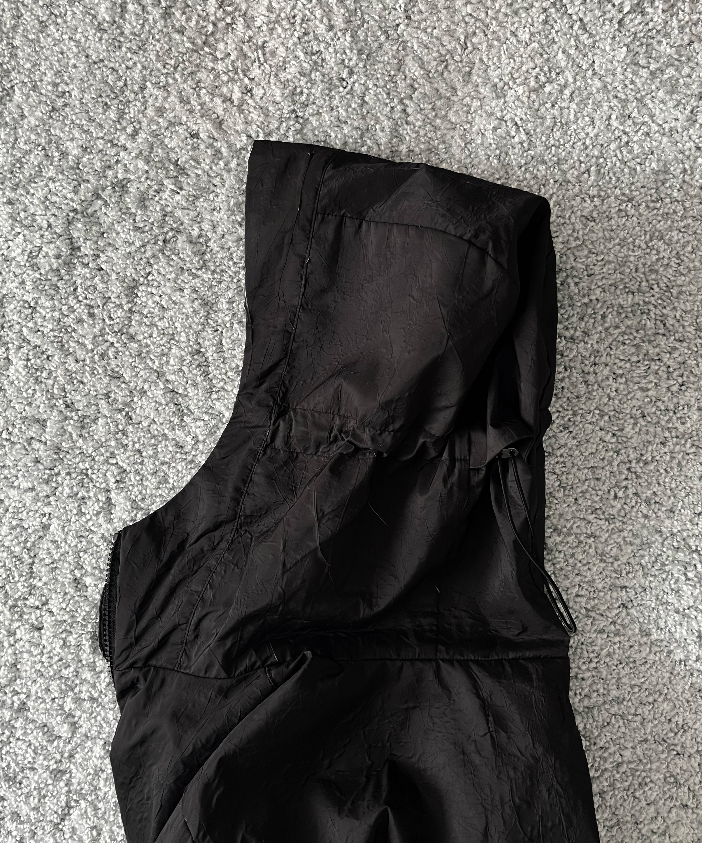 ryaw Inverted pleat shell "BLACK"