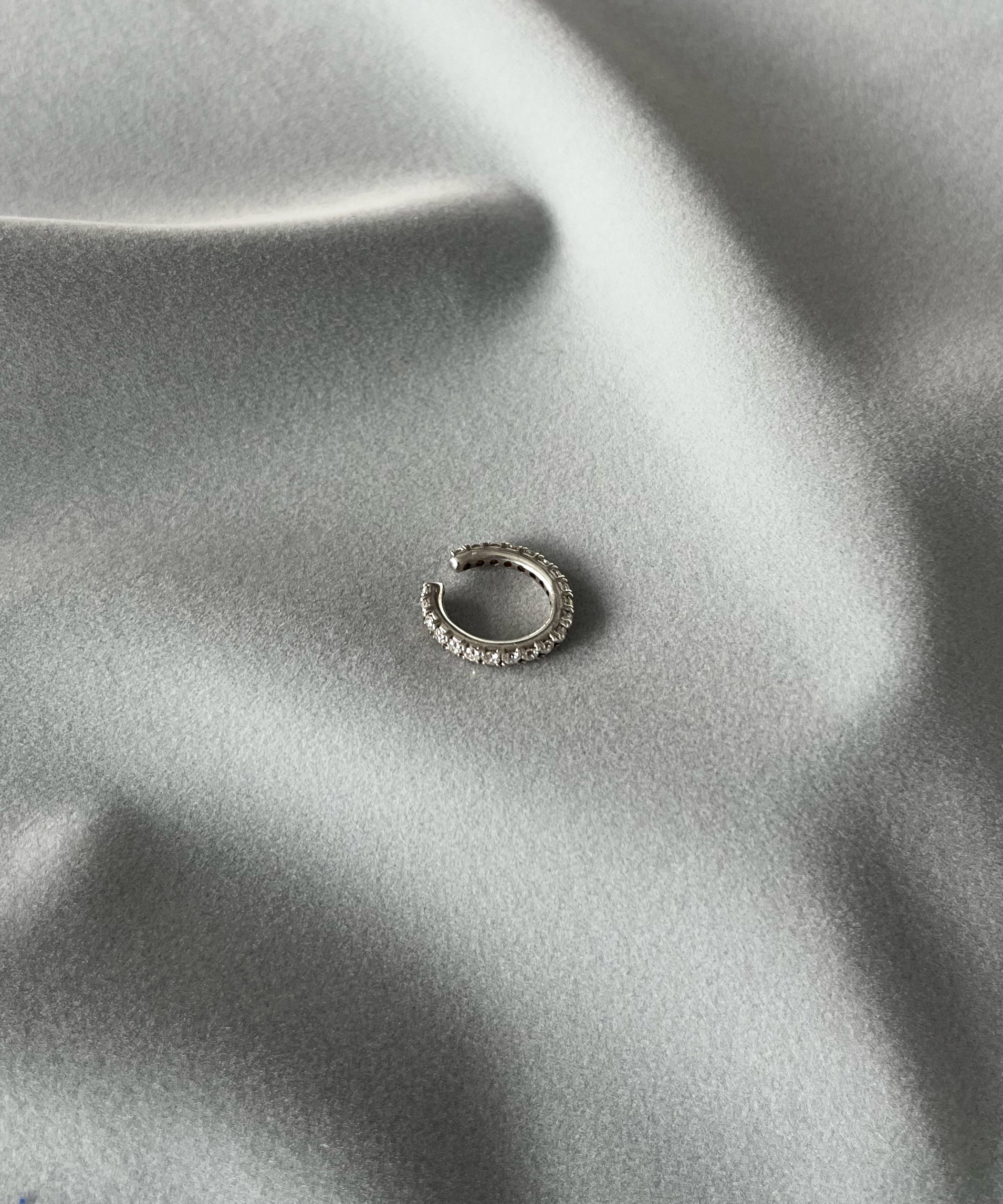 SHRINE Basic ear cuff w/stone "SILVER/CLEAR"