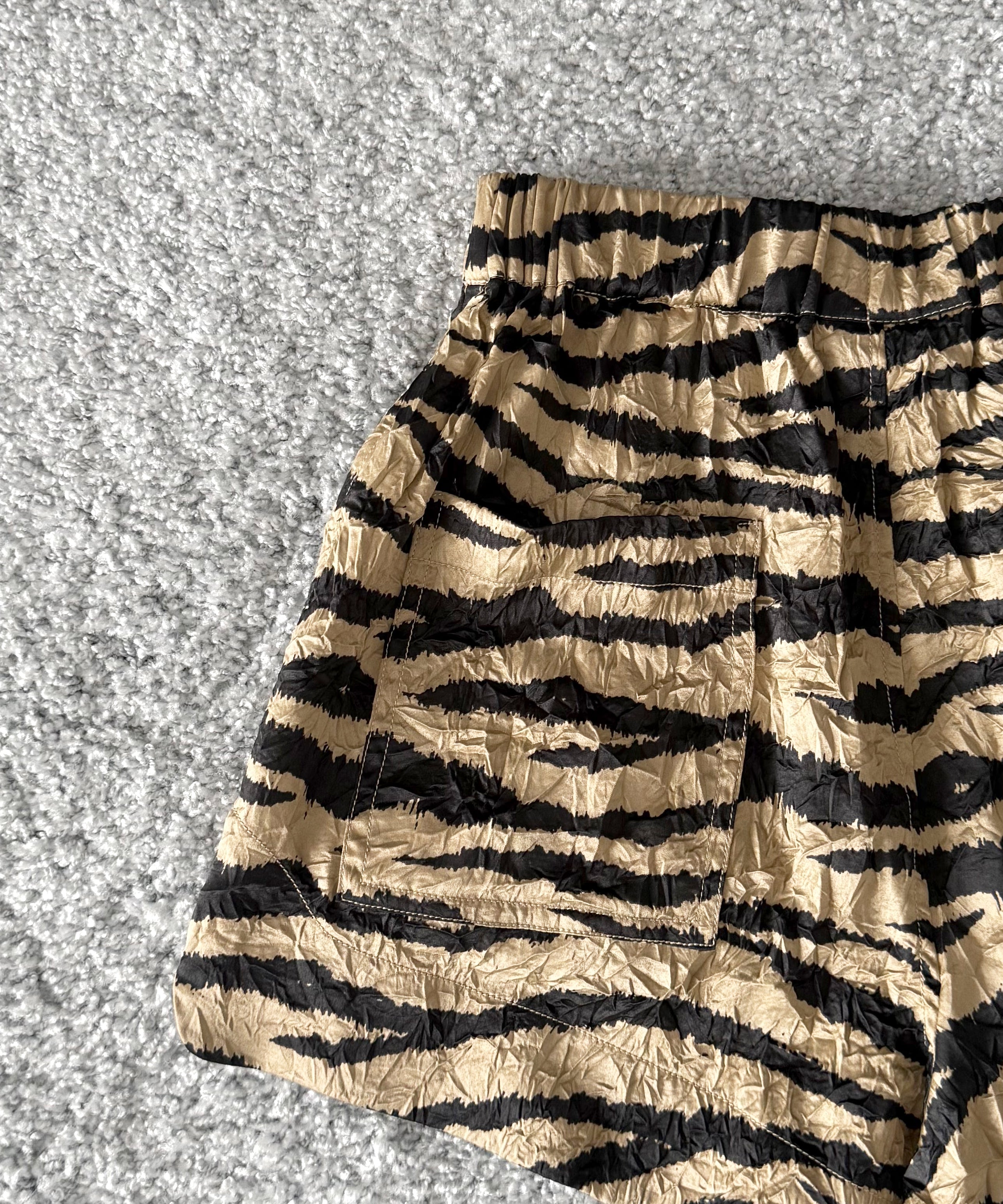 GANNI Crinkled stain "PALE KHAKI"