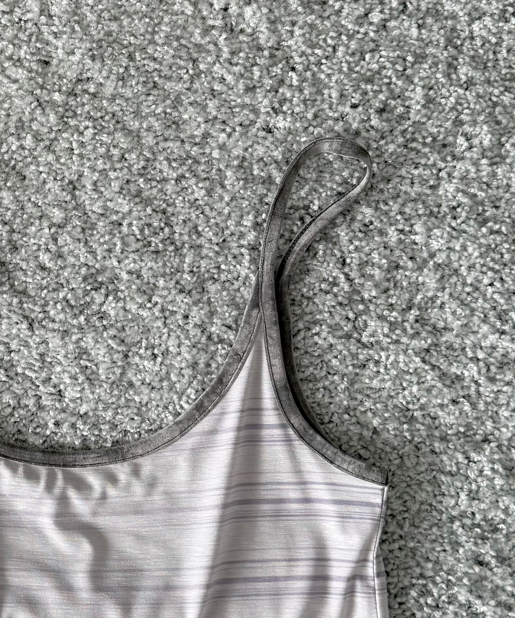 ULIKASANCTUS Stripe pintuck sleeveless "LIGHT PURPLE"
