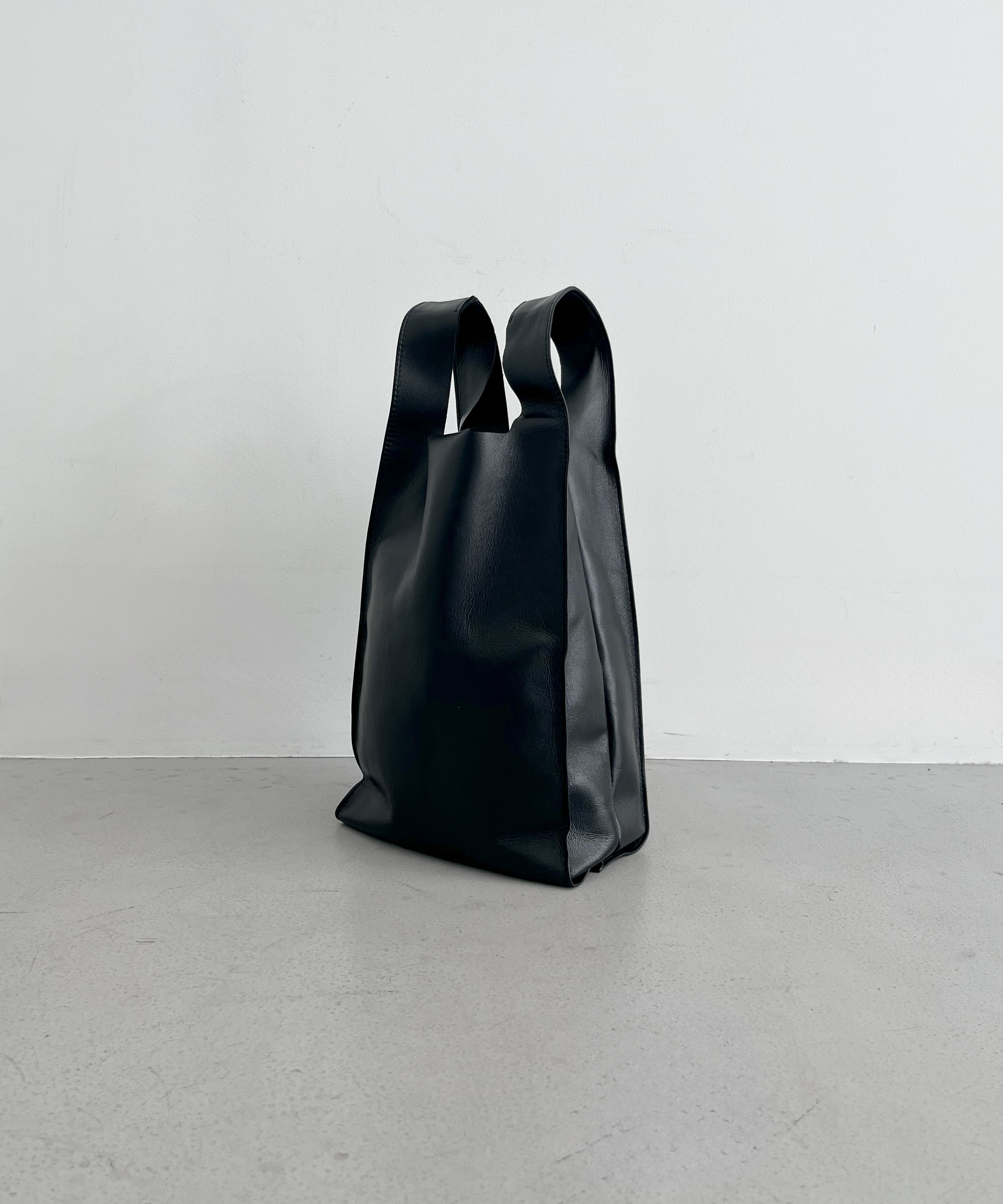 KAIKO ブラック メッセンジャーバッグ KAIKO【カイコー】メンズ マーケットバッグ Inconvenience bag 