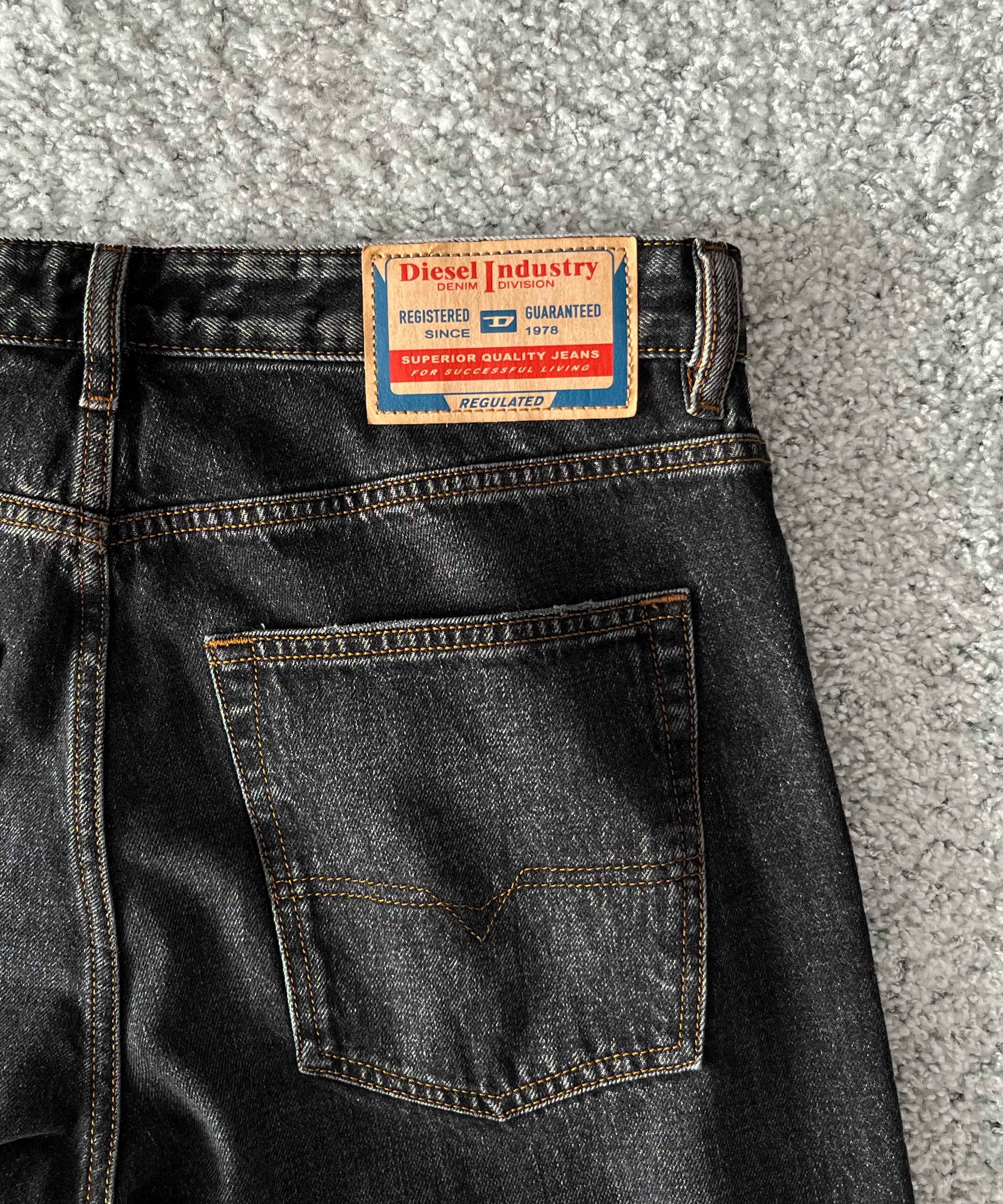 DIESEL Relaxed jeans d-rise "BLACK"