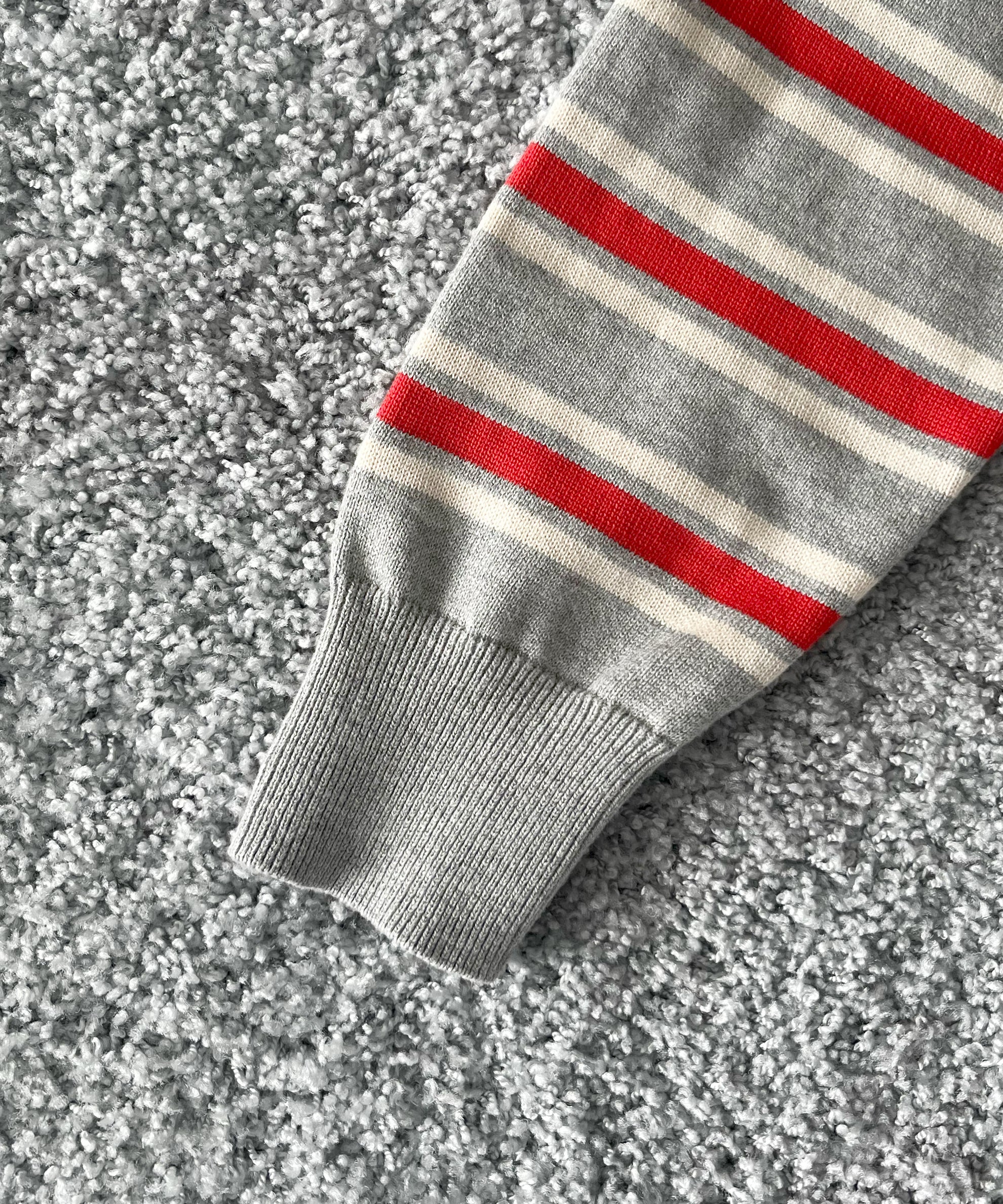 KAIKO Border v neck sweater "FIGURE1"