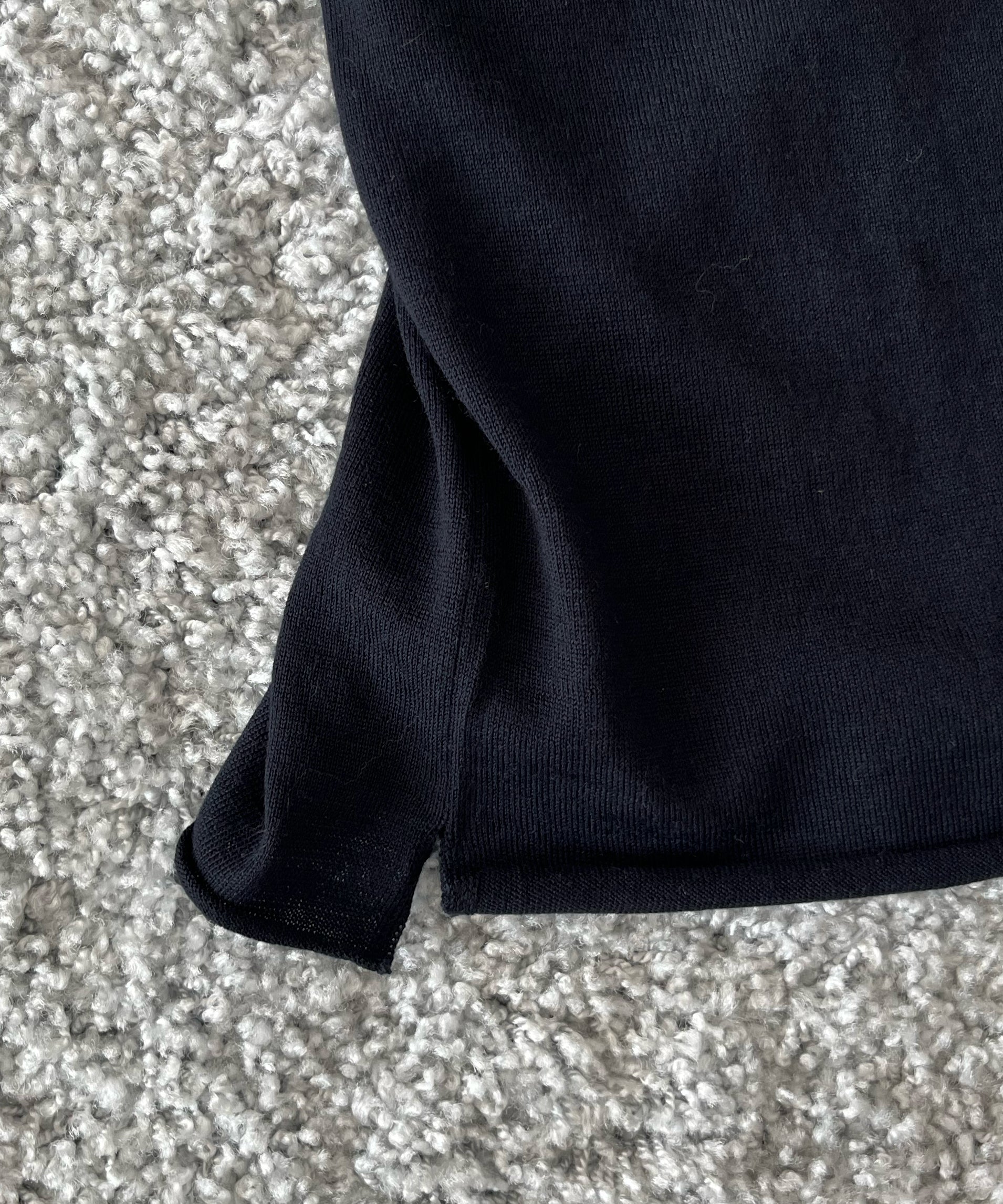 Fax Copy Express Afternoon stretch air off-shoulder top "NAVY"