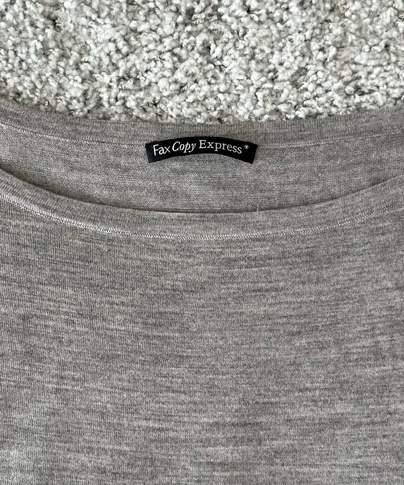 Fax Copy Express Afternoon stretch air off-shoulder top "LIGHT GREY"