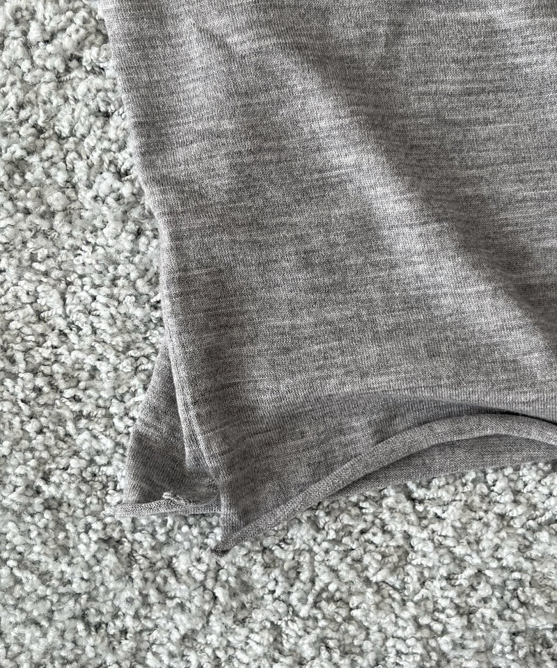 Fax Copy Express Afternoon stretch air off-shoulder top "LIGHT GREY"