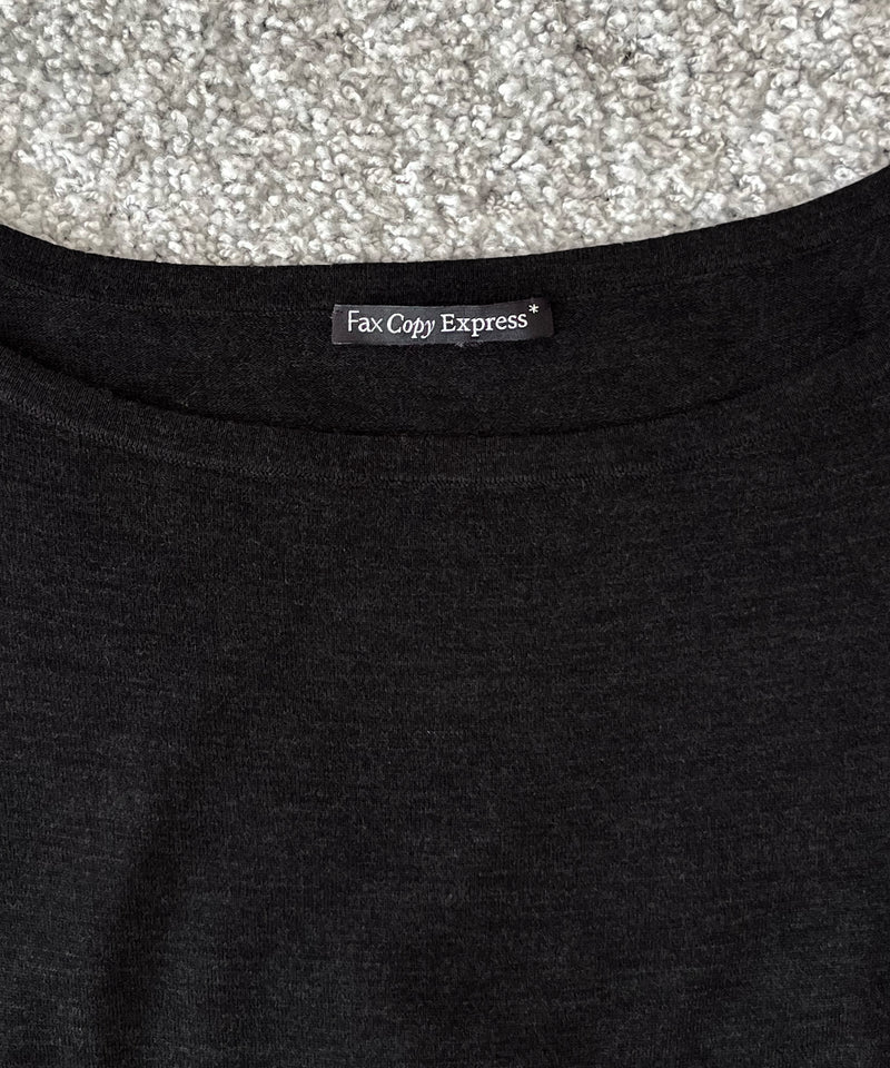 Fax Copy Express Afternoon stretch air off-shoulder top "DARK GREY"