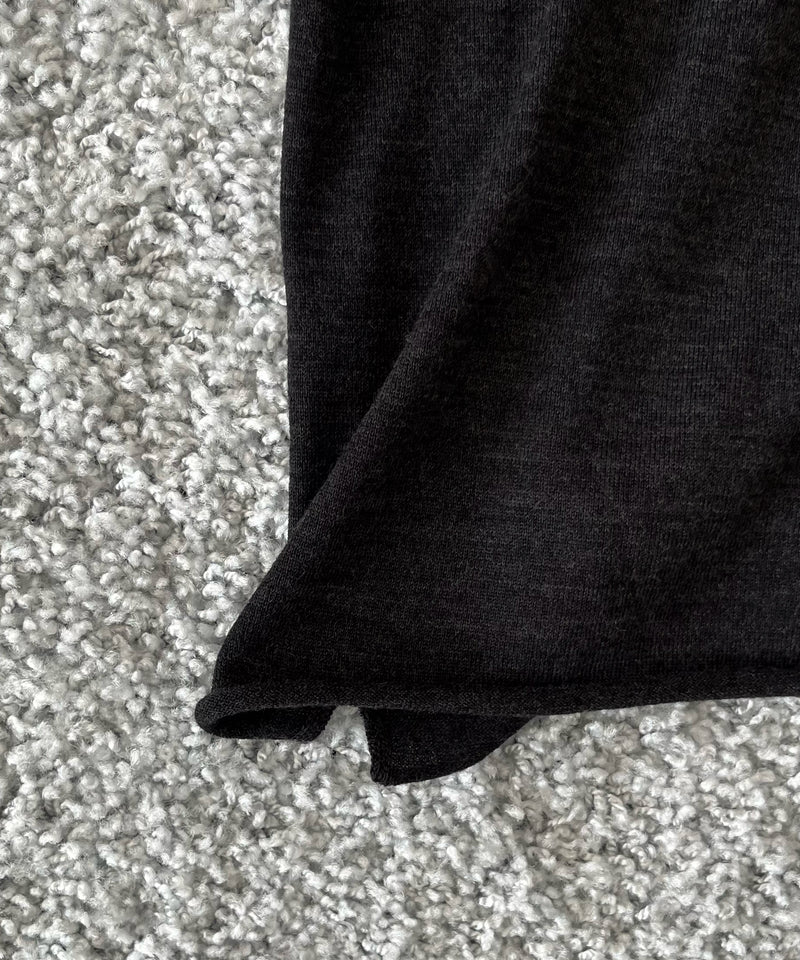 Fax Copy Express Afternoon stretch air off-shoulder top "DARK GREY"
