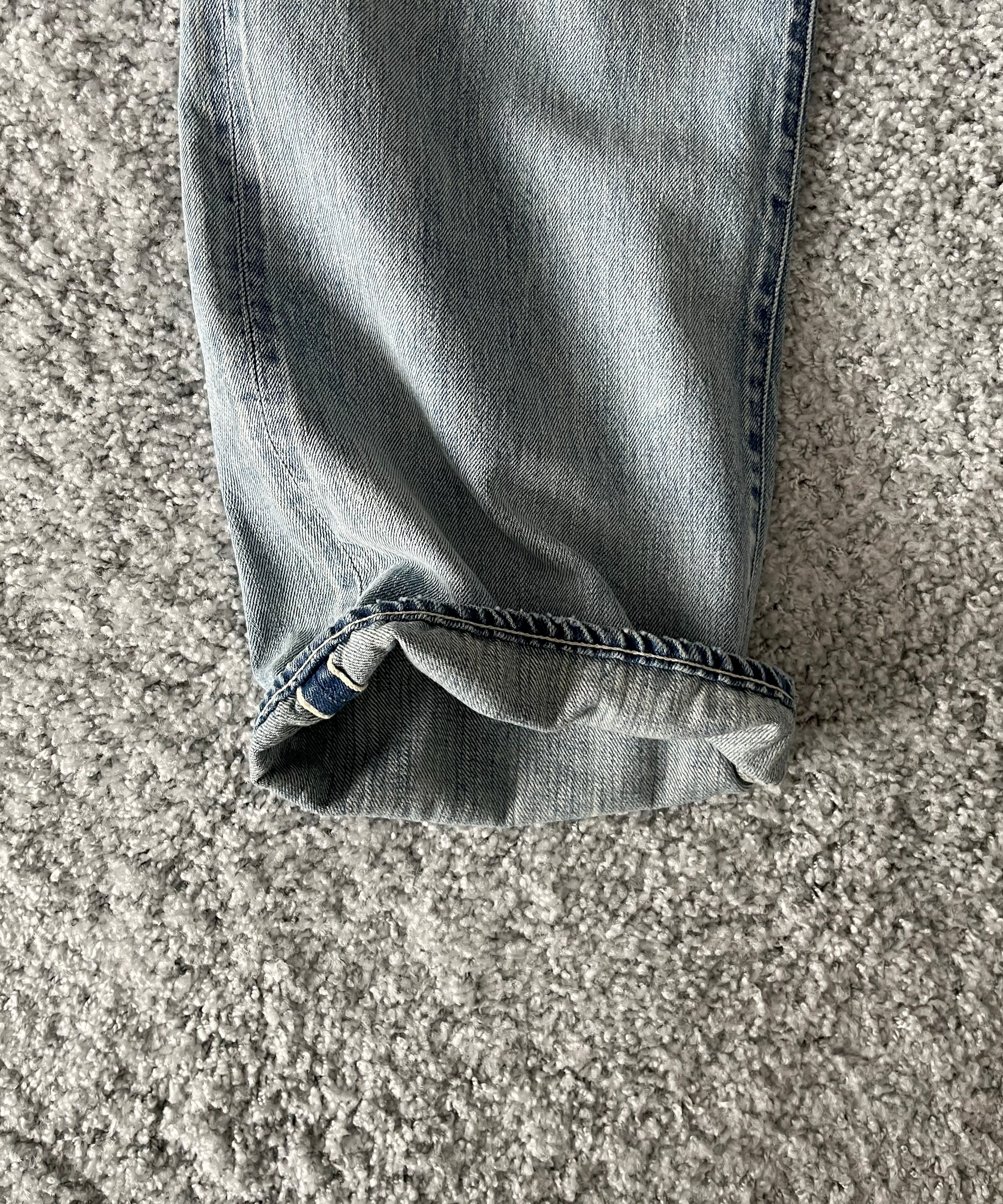 AURALEE Faded selvedge light denim pants "LIGHT INDIGO"