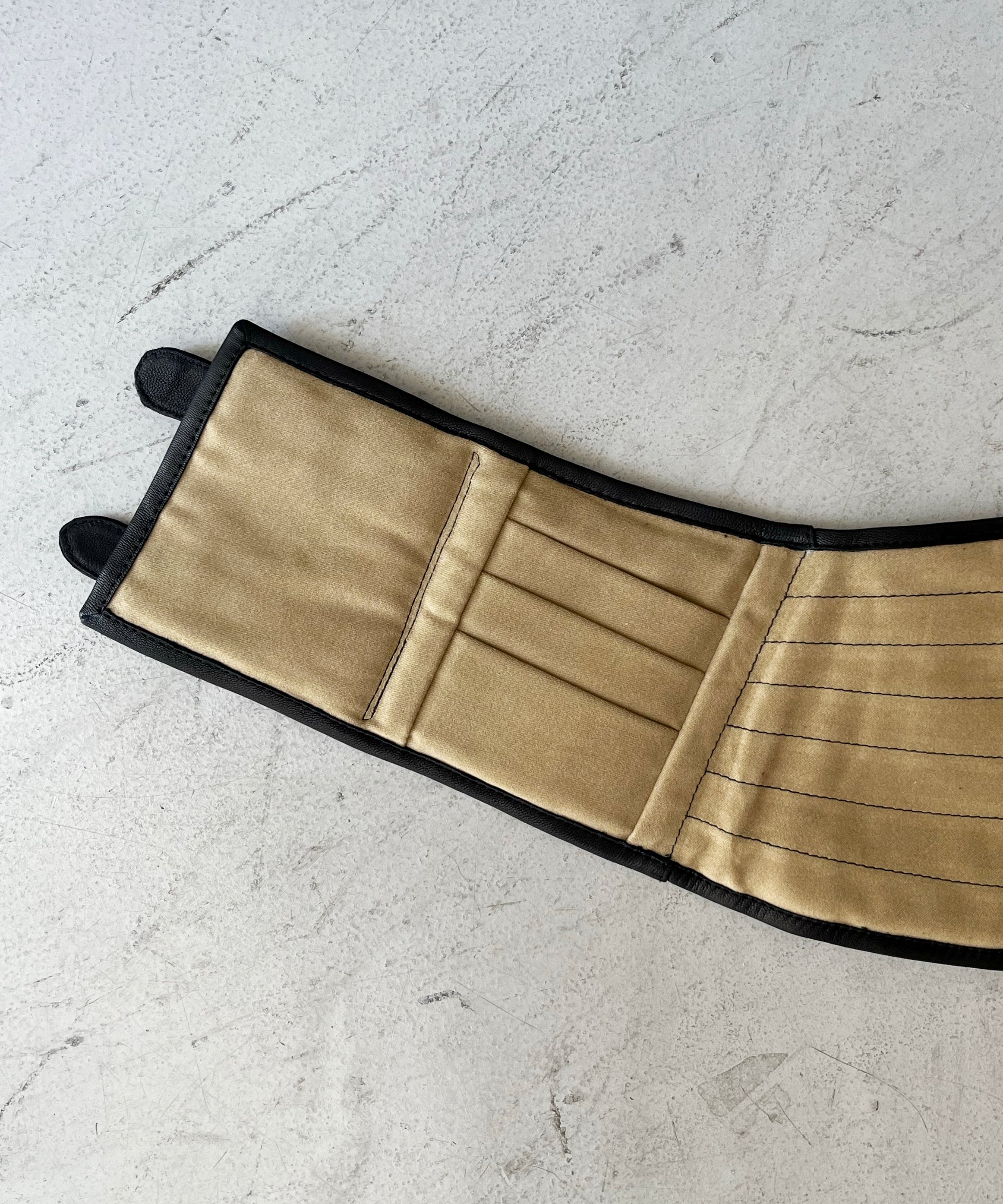 WHOWHAT Leather corset belt "BLACK×BEIGE"