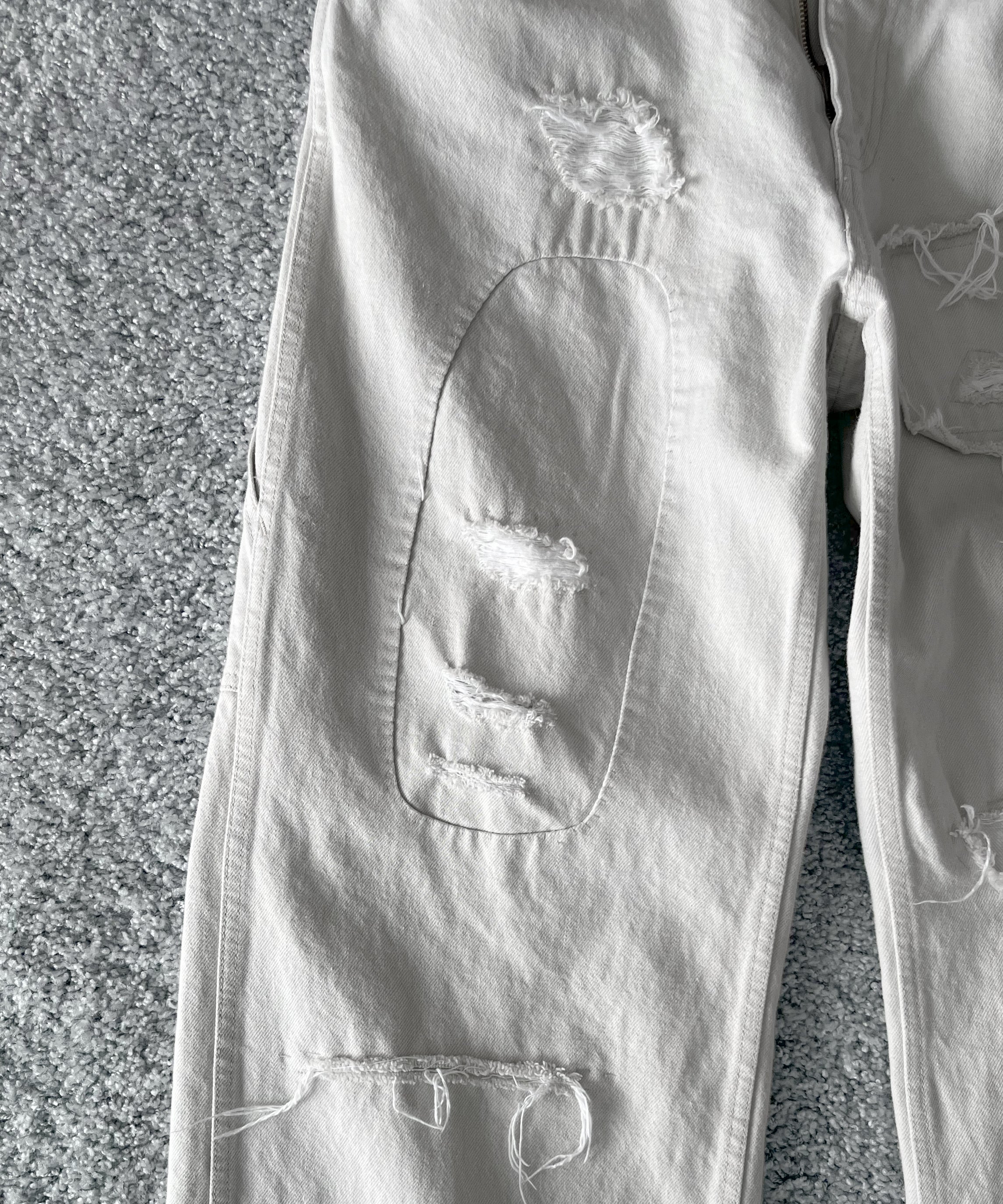ensou. Scar tissue painter jeans "IVORY"
