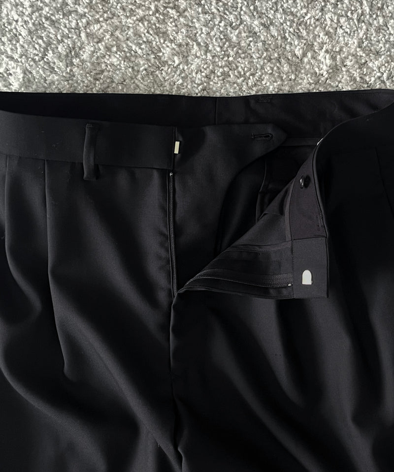 DEVINUSAGE Loose slacks "BLACK"