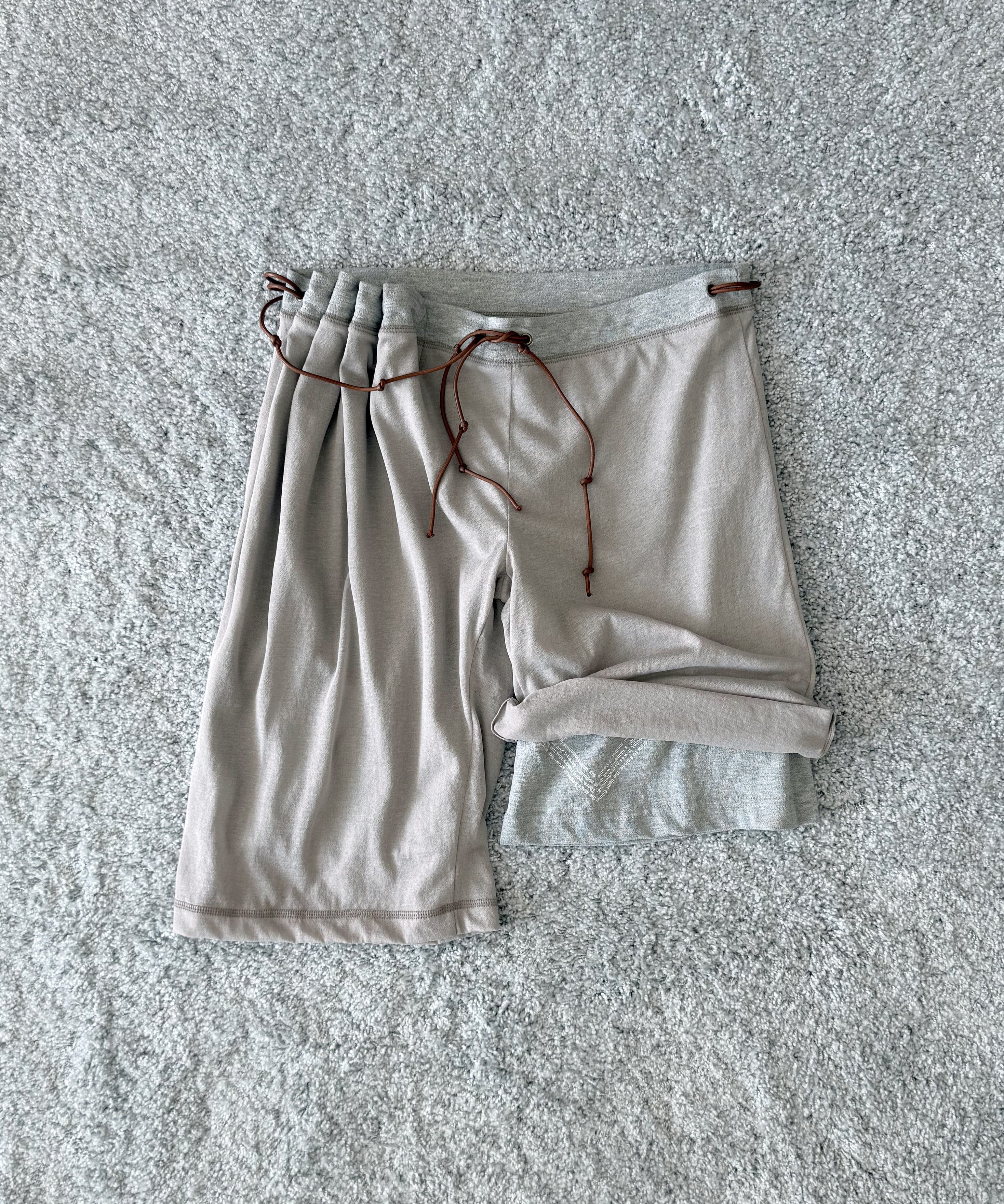 ULIKASANCTUS Curtain half pants "WHITE"