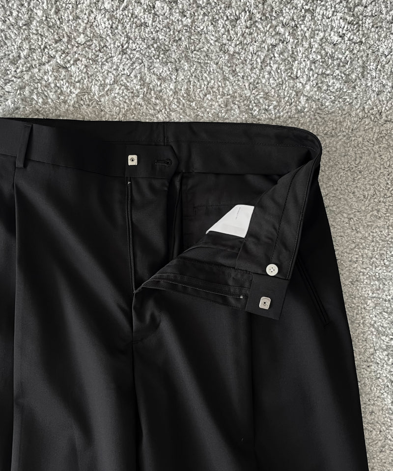 THIS No.1 "BLACK"