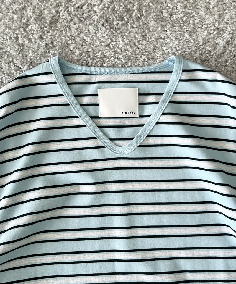 KAIKO V neck border t-shirts "SAX"