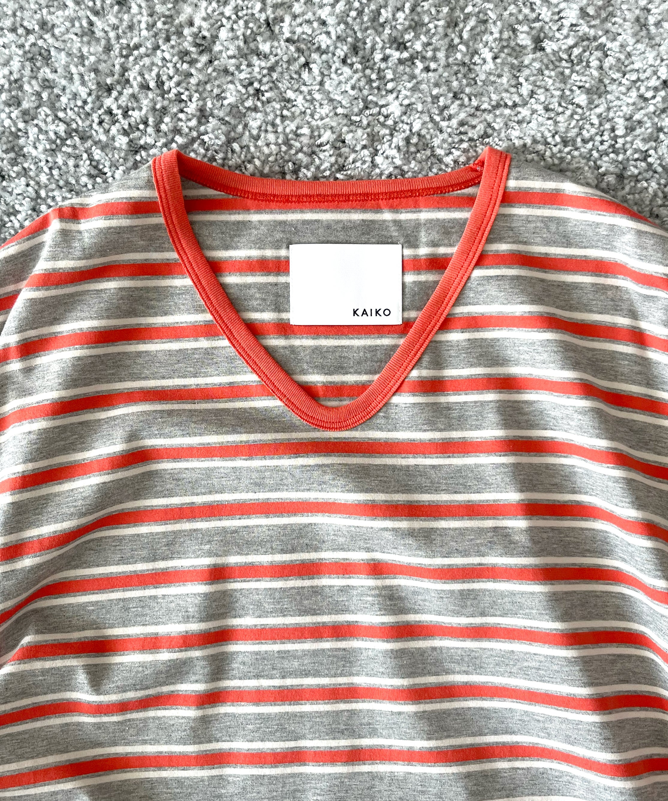 KAIKO V neck border t-shirts "RED"