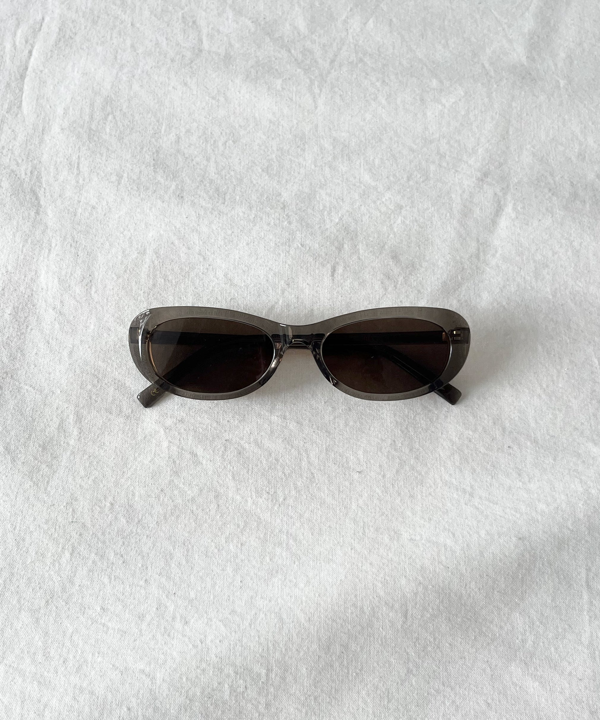 A.D.S.R. Iha  “CLEAR BROWN”
