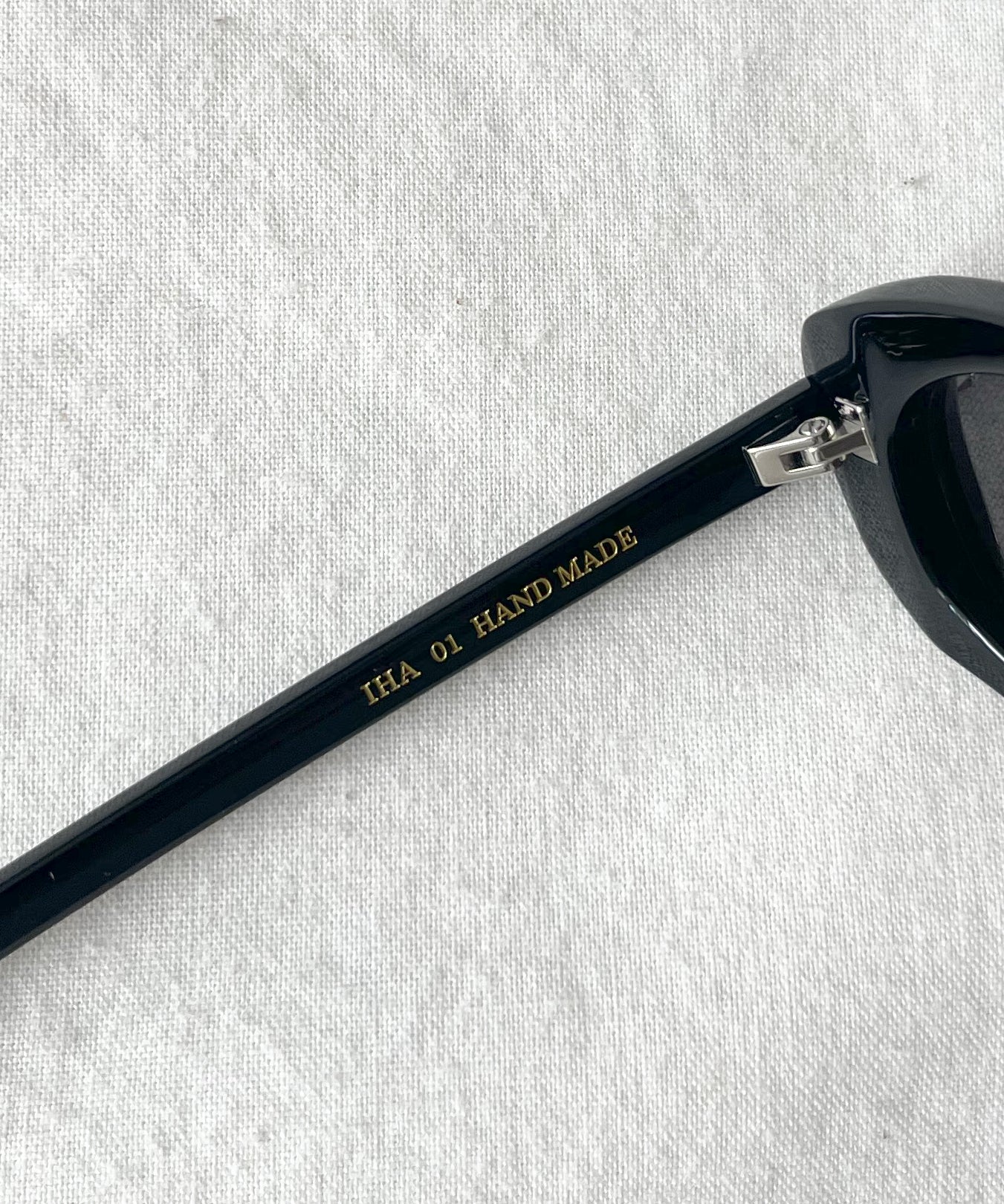 A.D.S.R. Iha "SHINY BLACK"