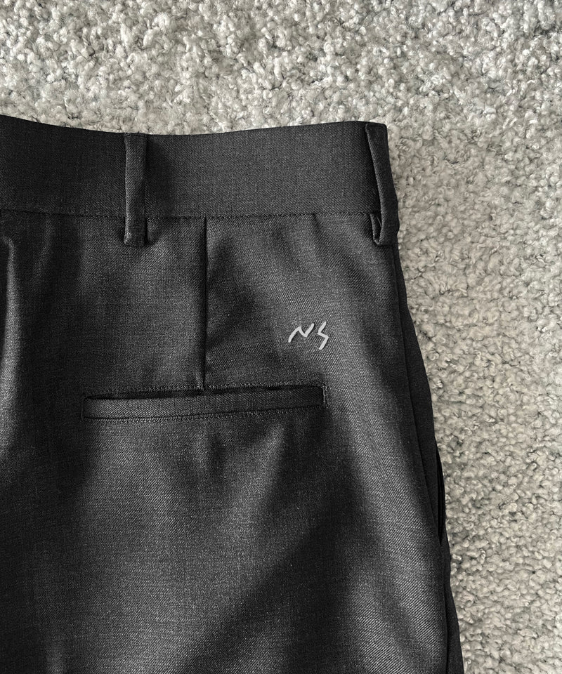 【EXCLUSIVE】NEONSIGN Anatomic straight slacks "CHARCOAL"