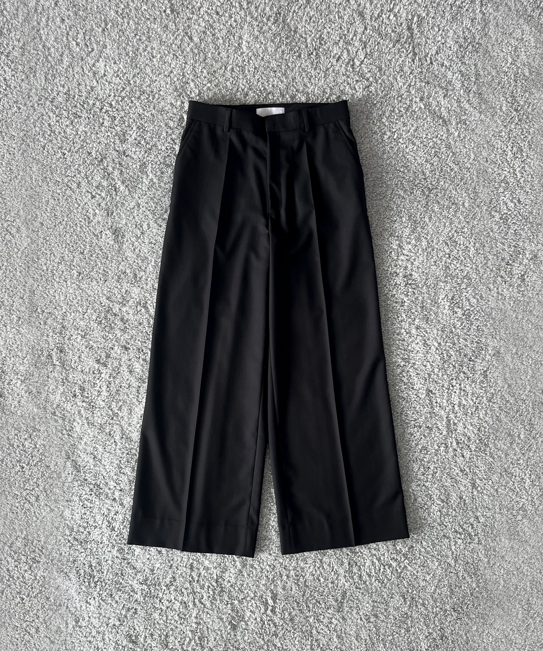 【EXCLUSIVE】NEONSIGN Anatomic straight slacks "BLACK"
