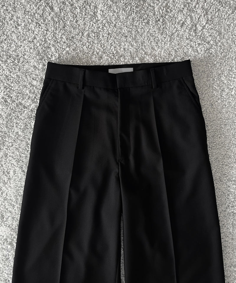 【EXCLUSIVE】NEONSIGN Anatomic straight slacks "BLACK"