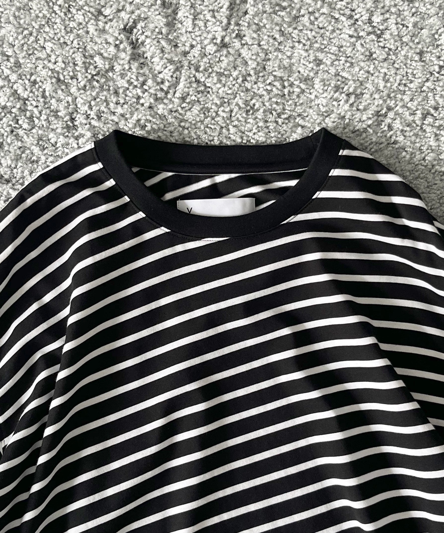VOAAOV Border L/S Tee "BLACK / WHITE"
