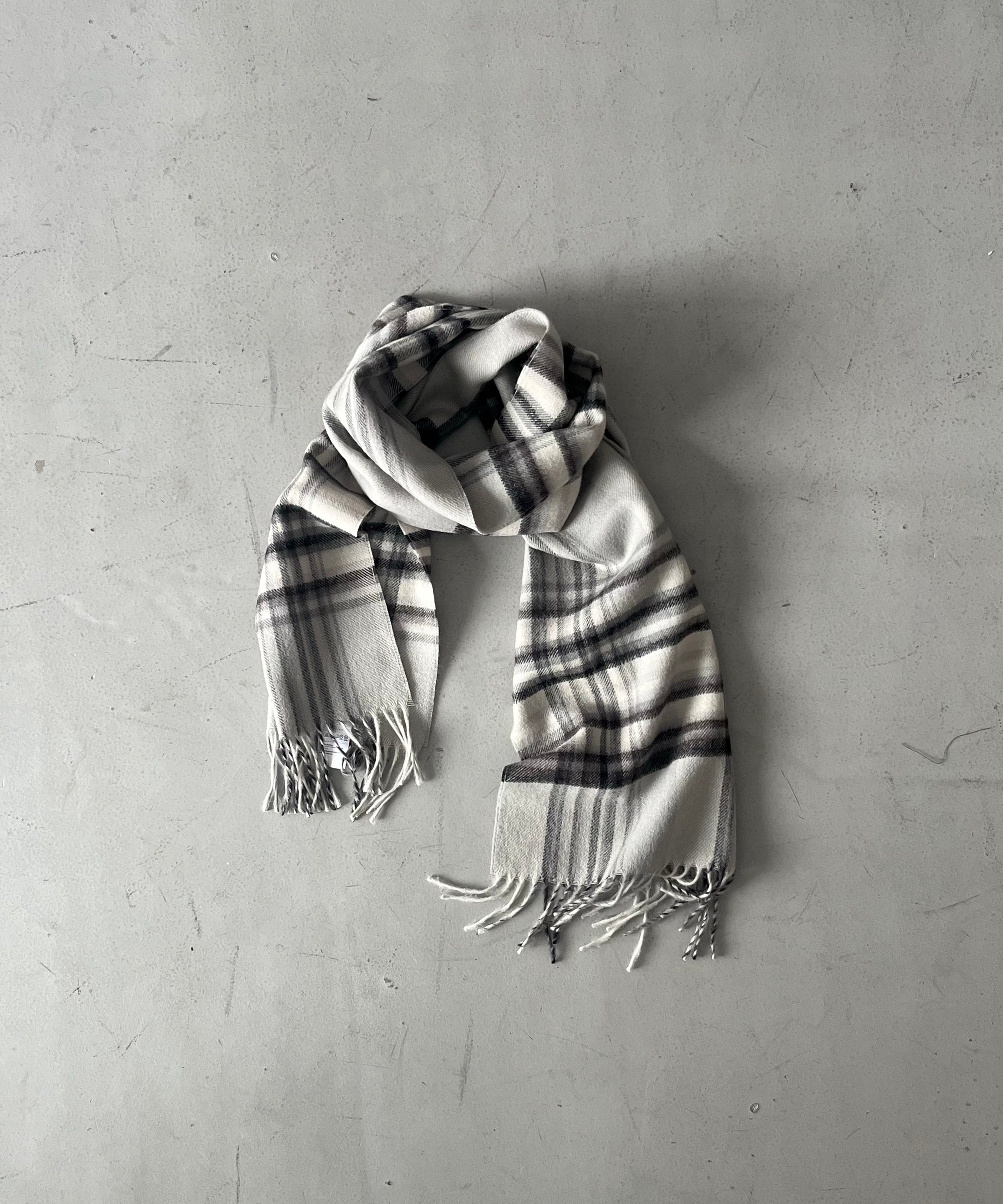 The Inoue Brothers Brushed scarf check "CHECKED GREY"