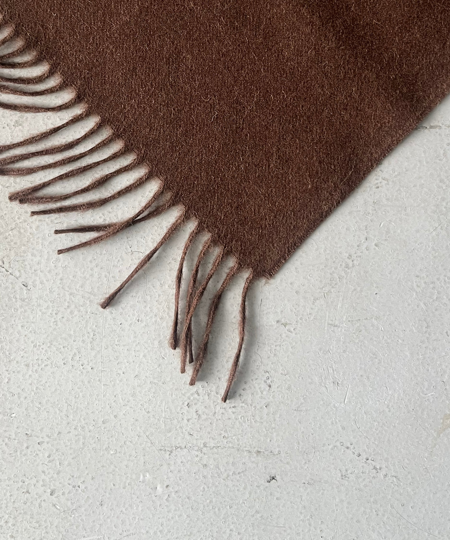 The Inoue Brothers Brushed scarf "BROWN"
