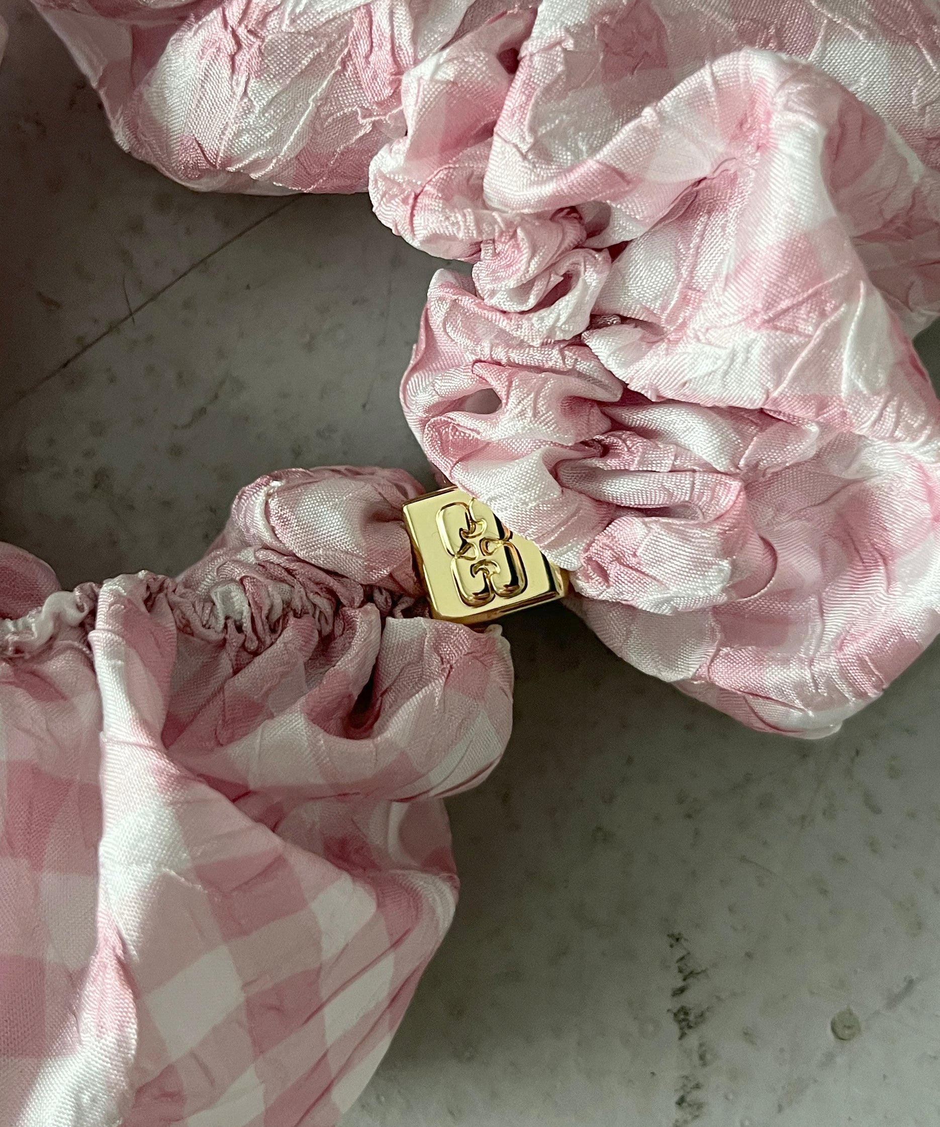 Ganni【ガニー】Shibori pleat scrunchie 