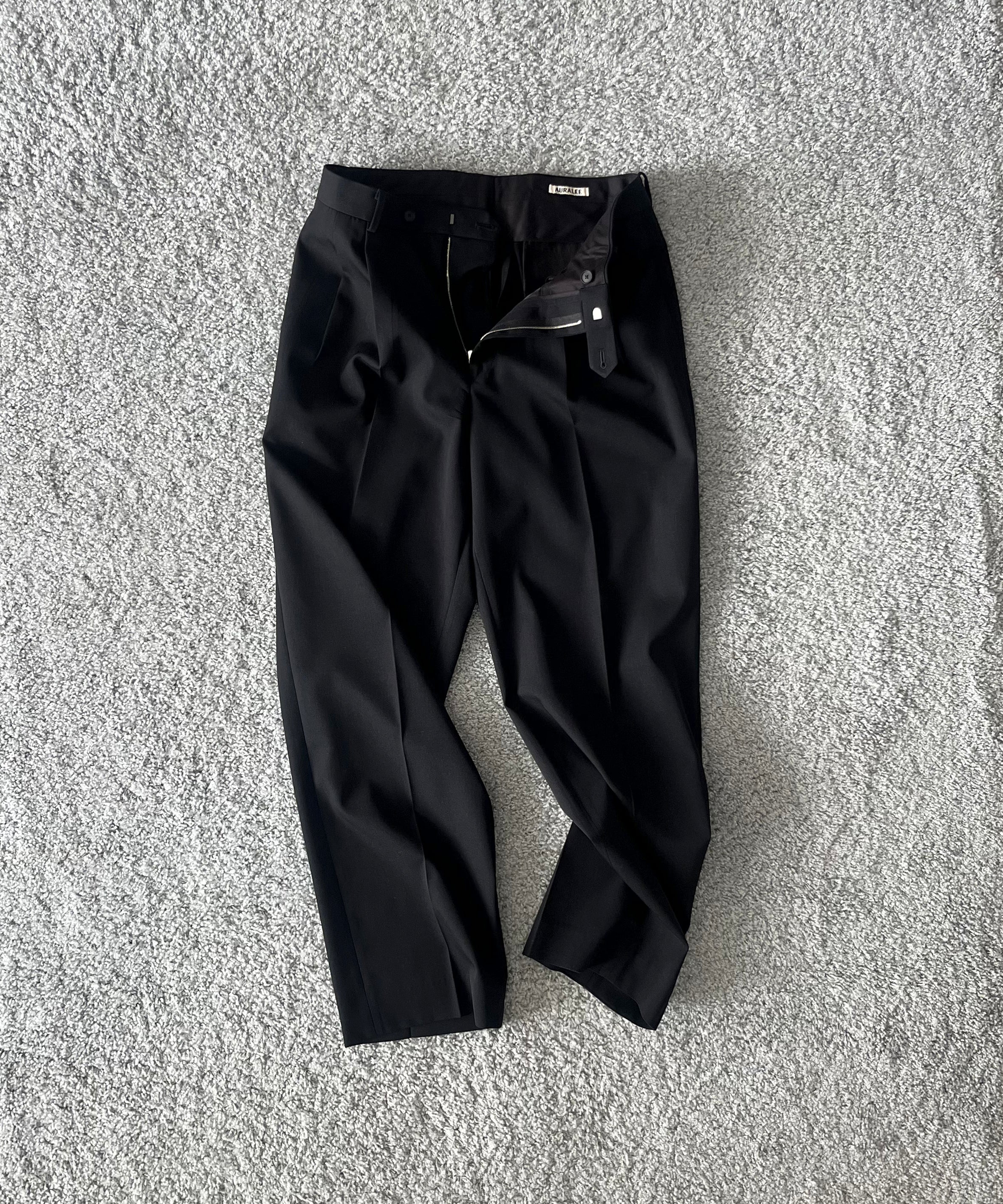AURALEE【オーラリー】Light wool max gabardine two-tuck slacks