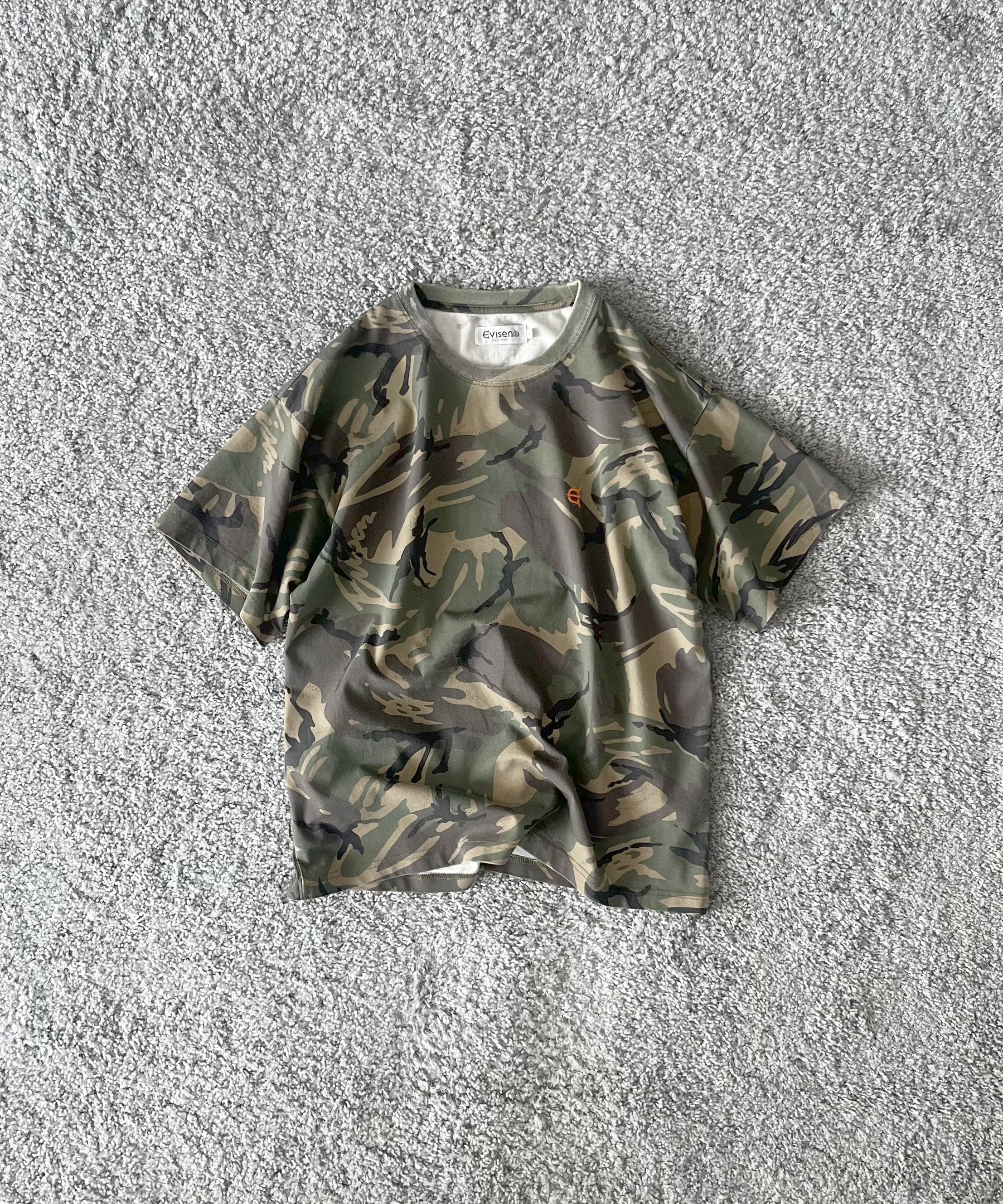 Evisen Skateboardsゑ【エビセンスケートボード】E logo camo tee