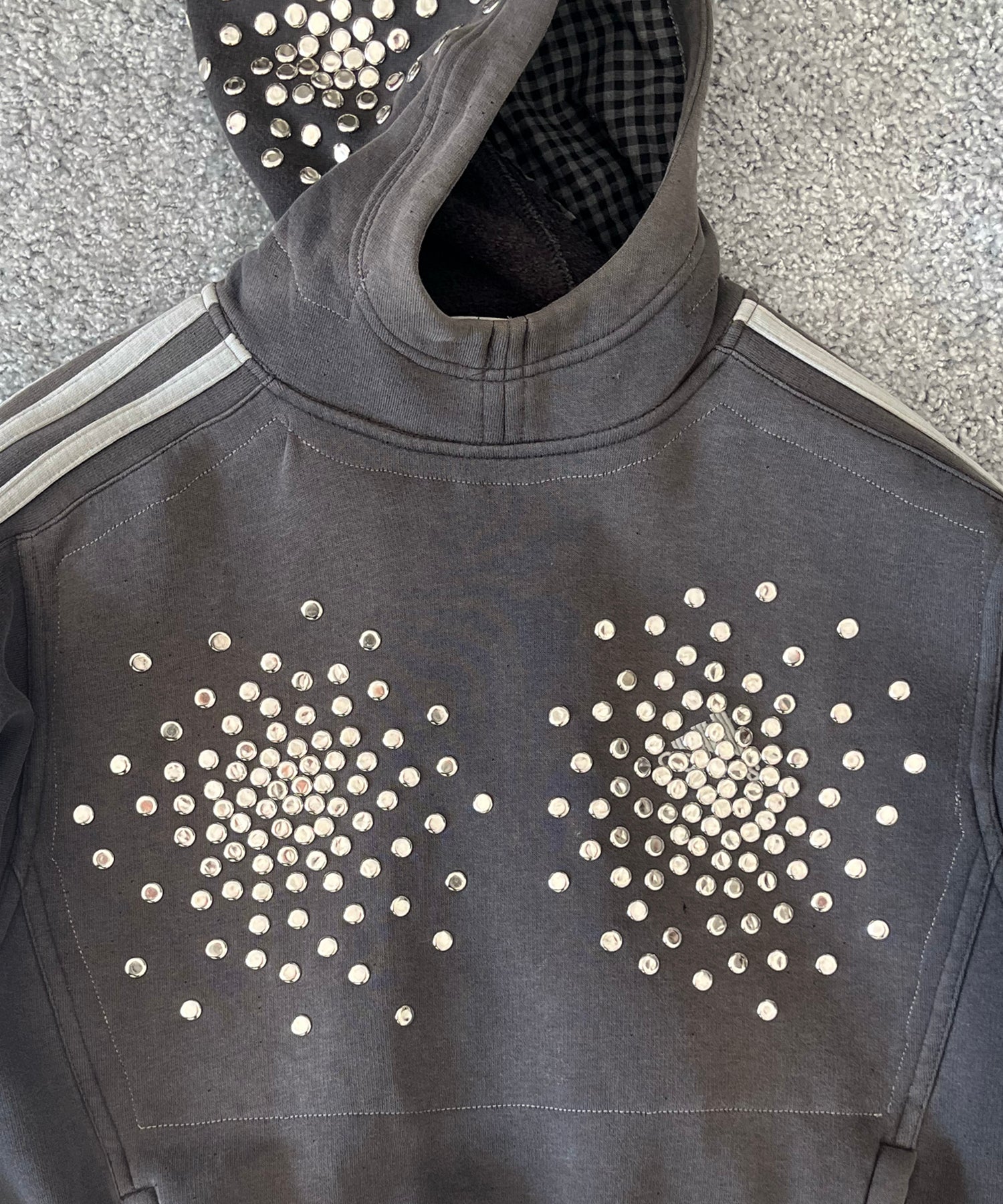 HANNAH CREAK Stud pullover hoodie "GRAY"