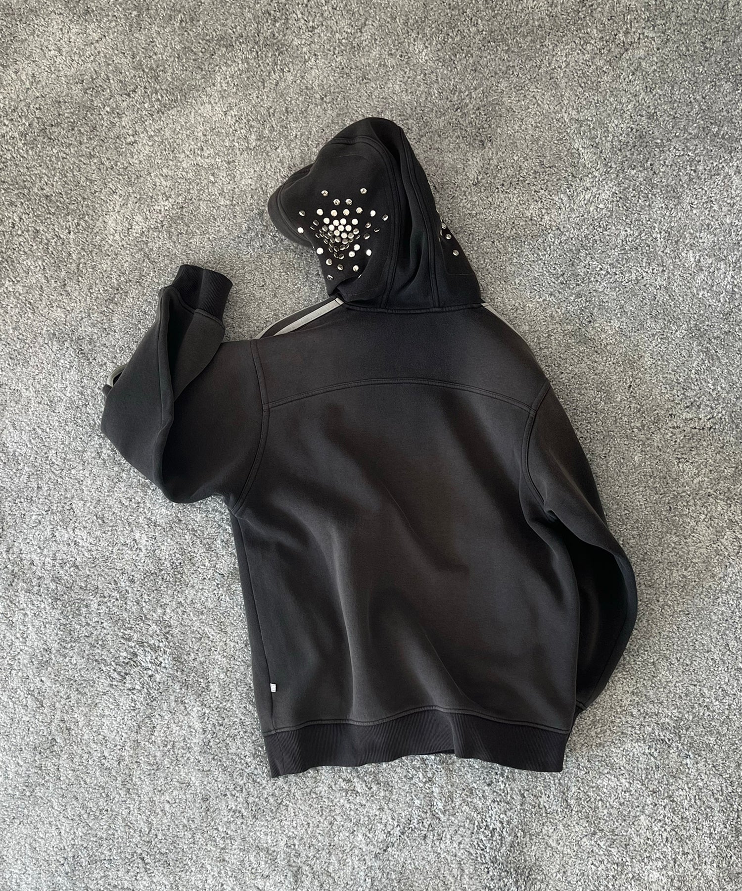 HANNAH CREAK Stud pullover hoodie "GRAY"