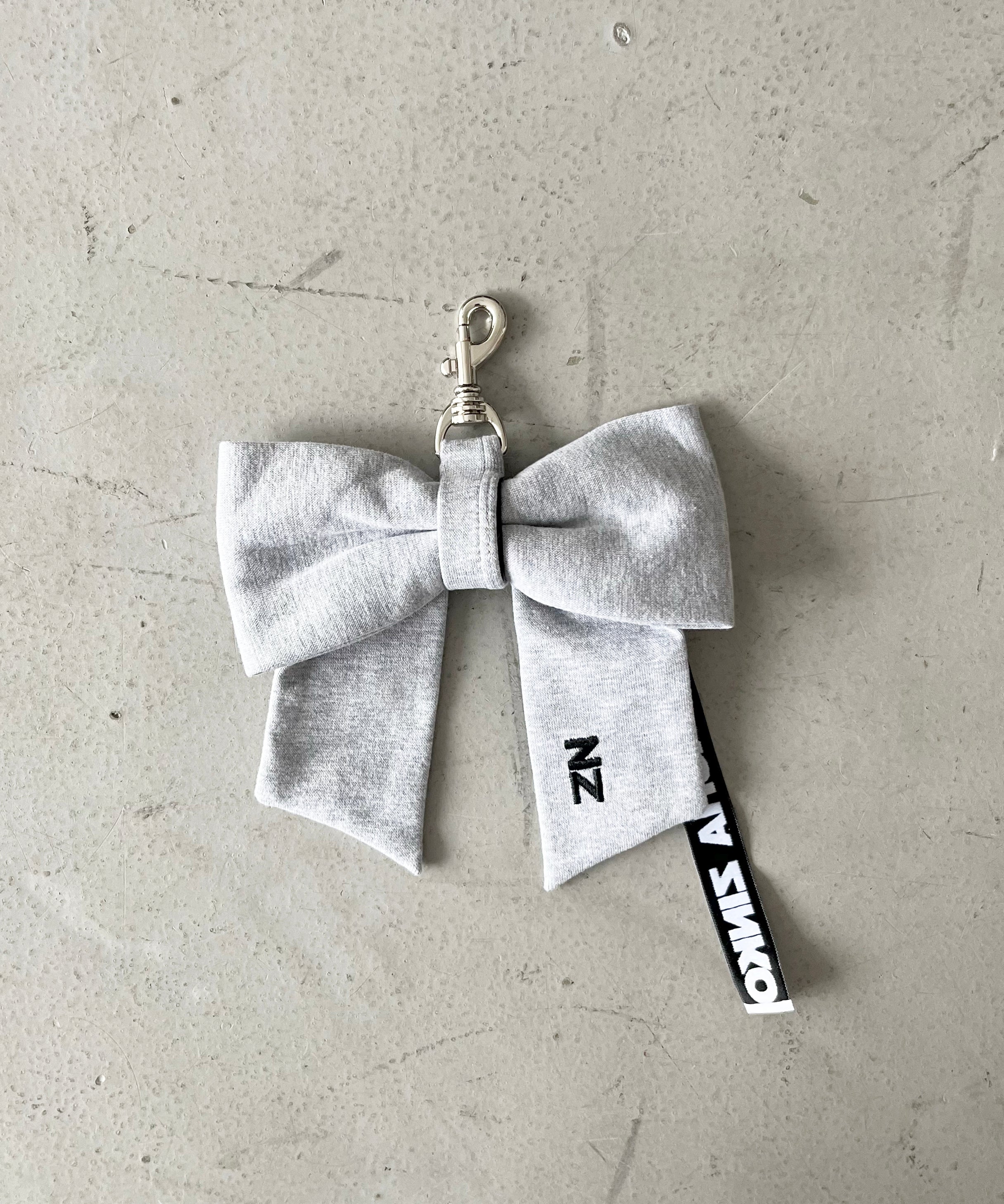 NATASHA ZINKO Big bow charm "GREY"