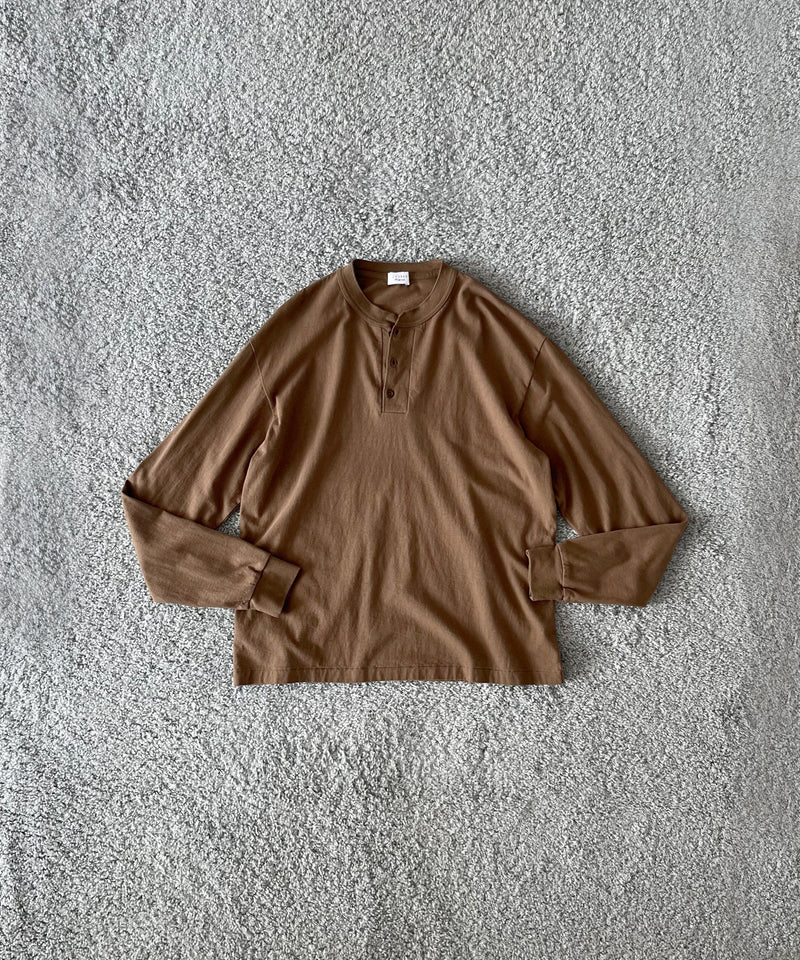 UNUSED Us2592 long-sleeve henry neck t-shirt "BROWN"