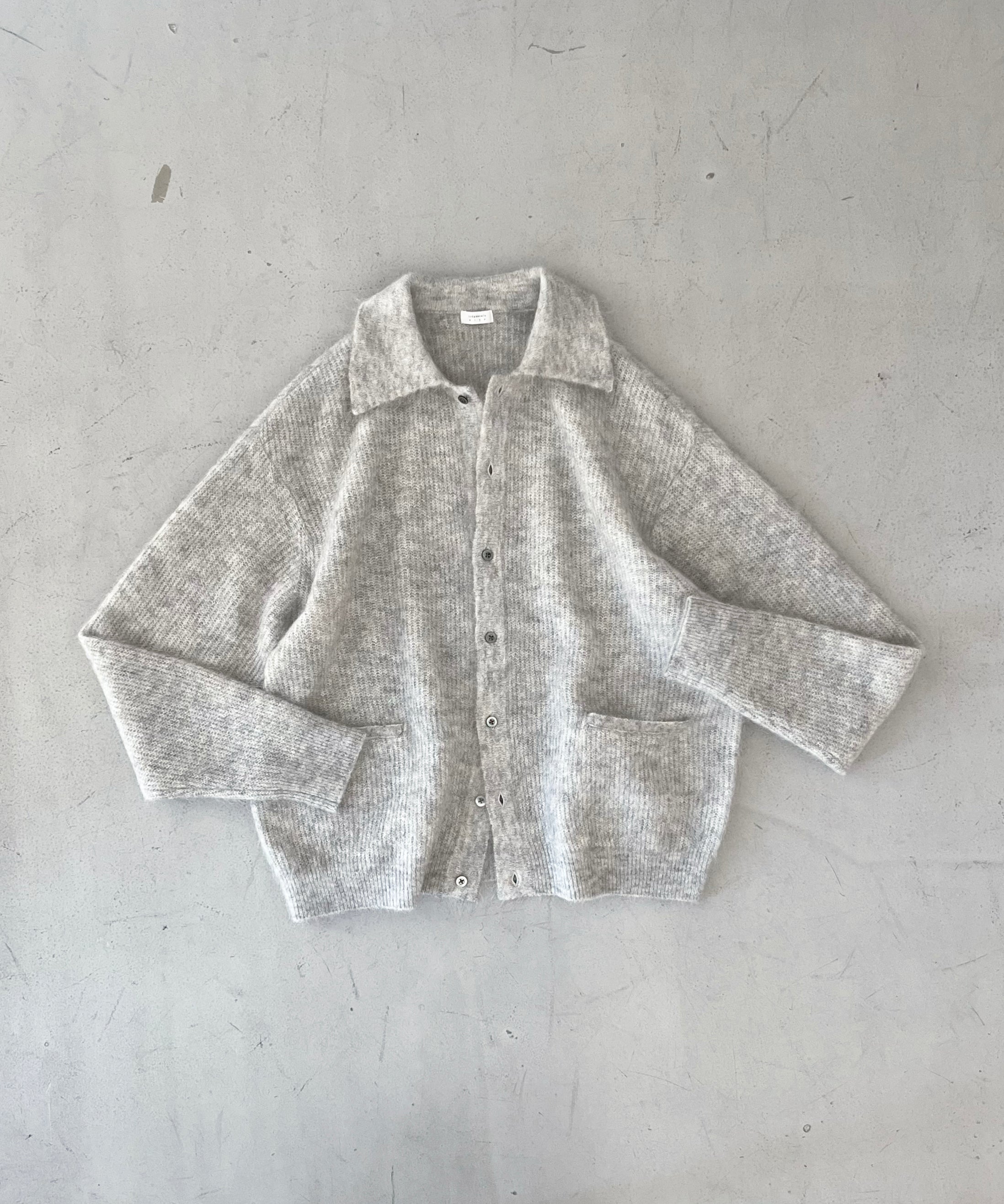 【EXCLUSIVE】crepuscule Mohair polo cardigan "L.GRAY"