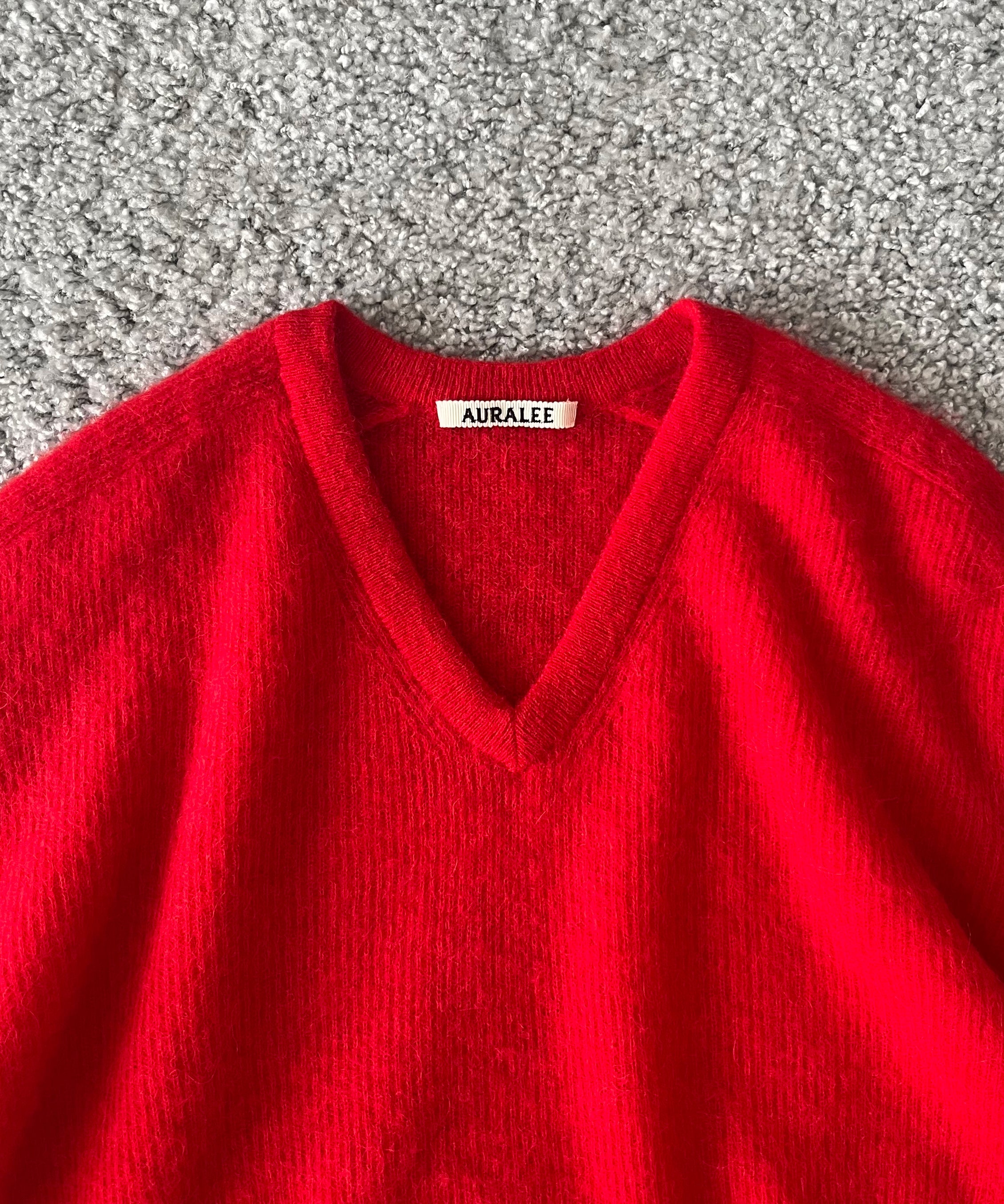 AURALEE Baby suri alpaca sheer knit v-neck p/o “RED”